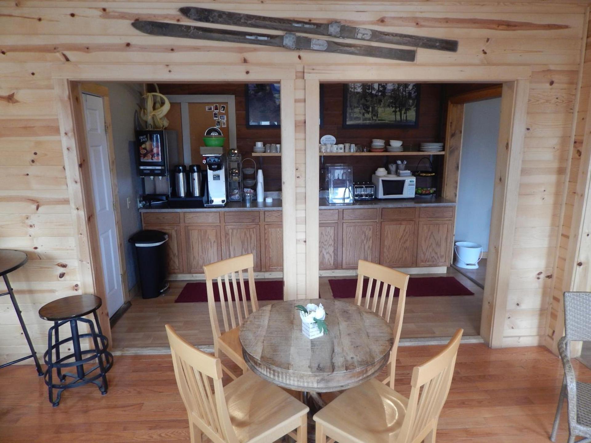 Alpine Inn photo 41