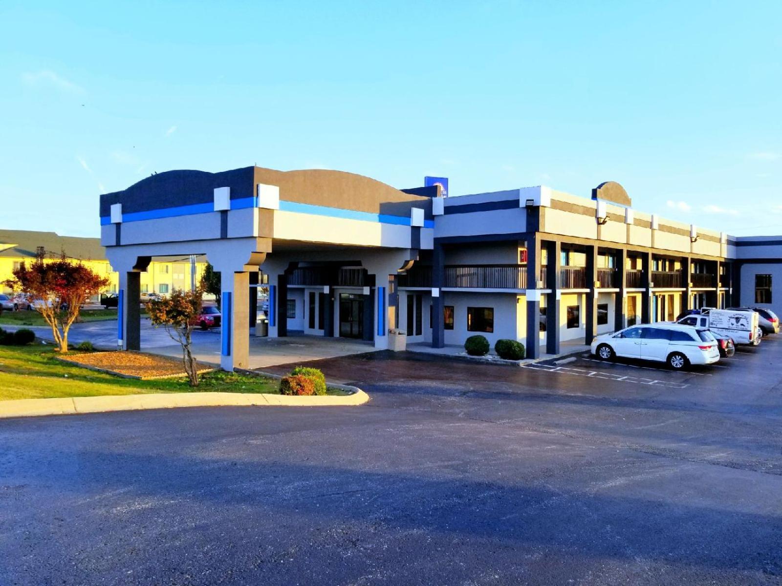 Gateway Inn — hotel in Clarksville