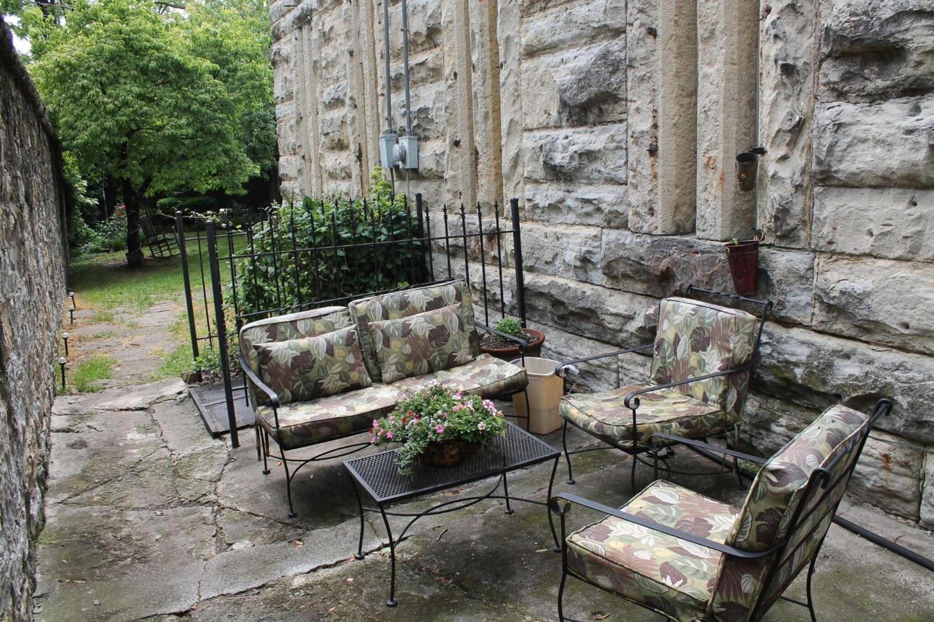 Jailer's Inn photo 33