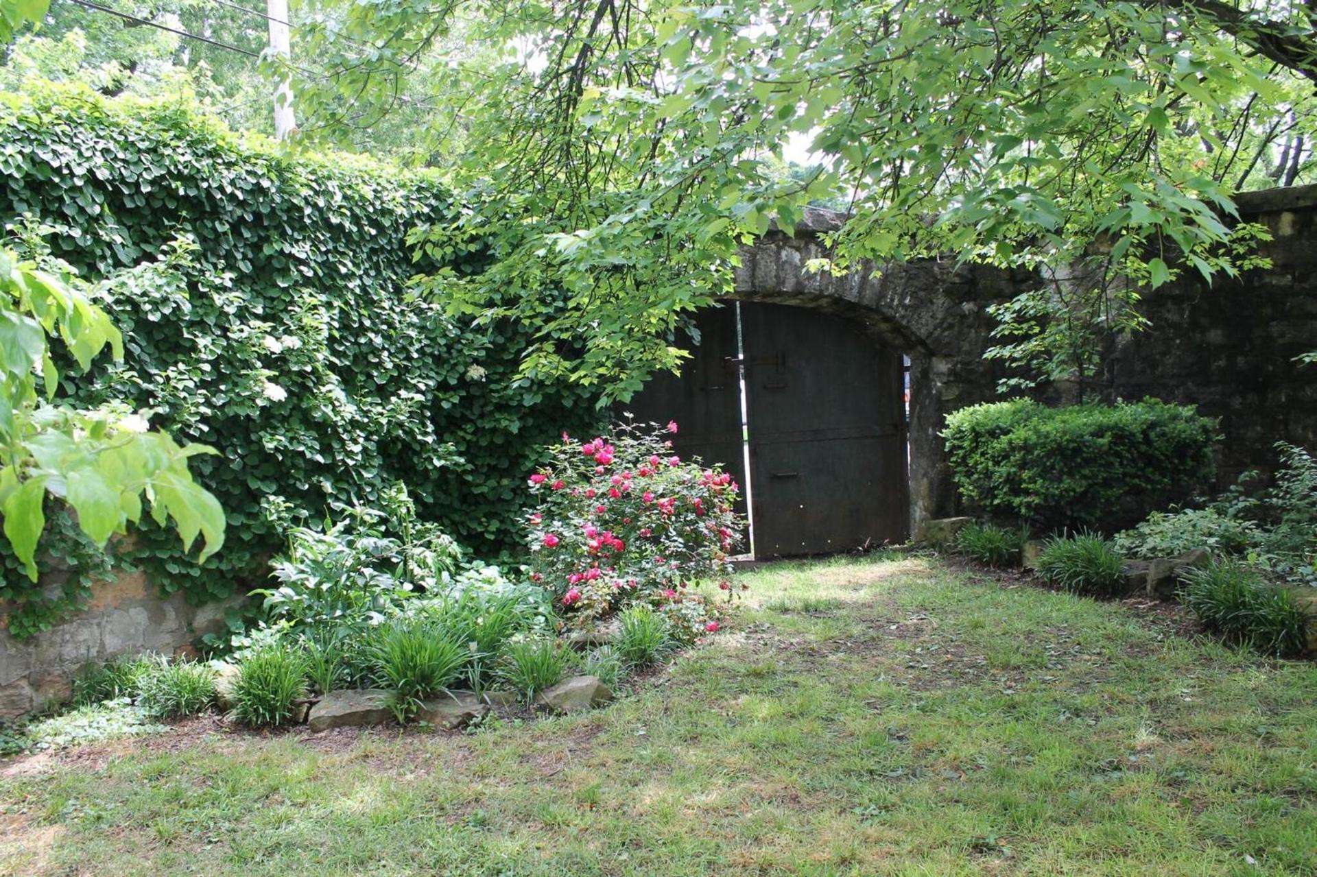 Jailer's Inn photo 35