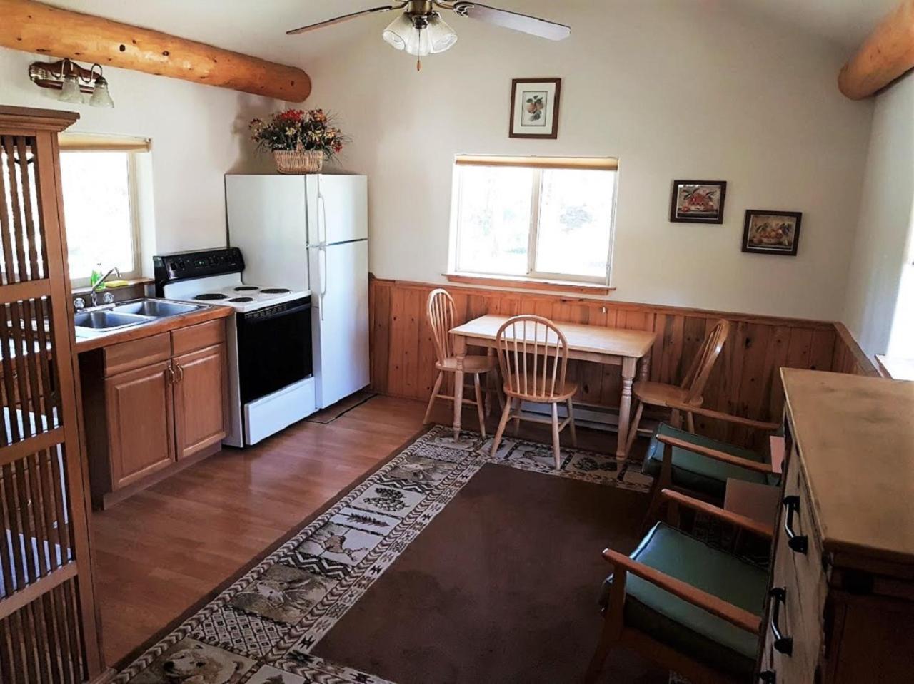 Daven Haven Lodge & Cabins photo 33