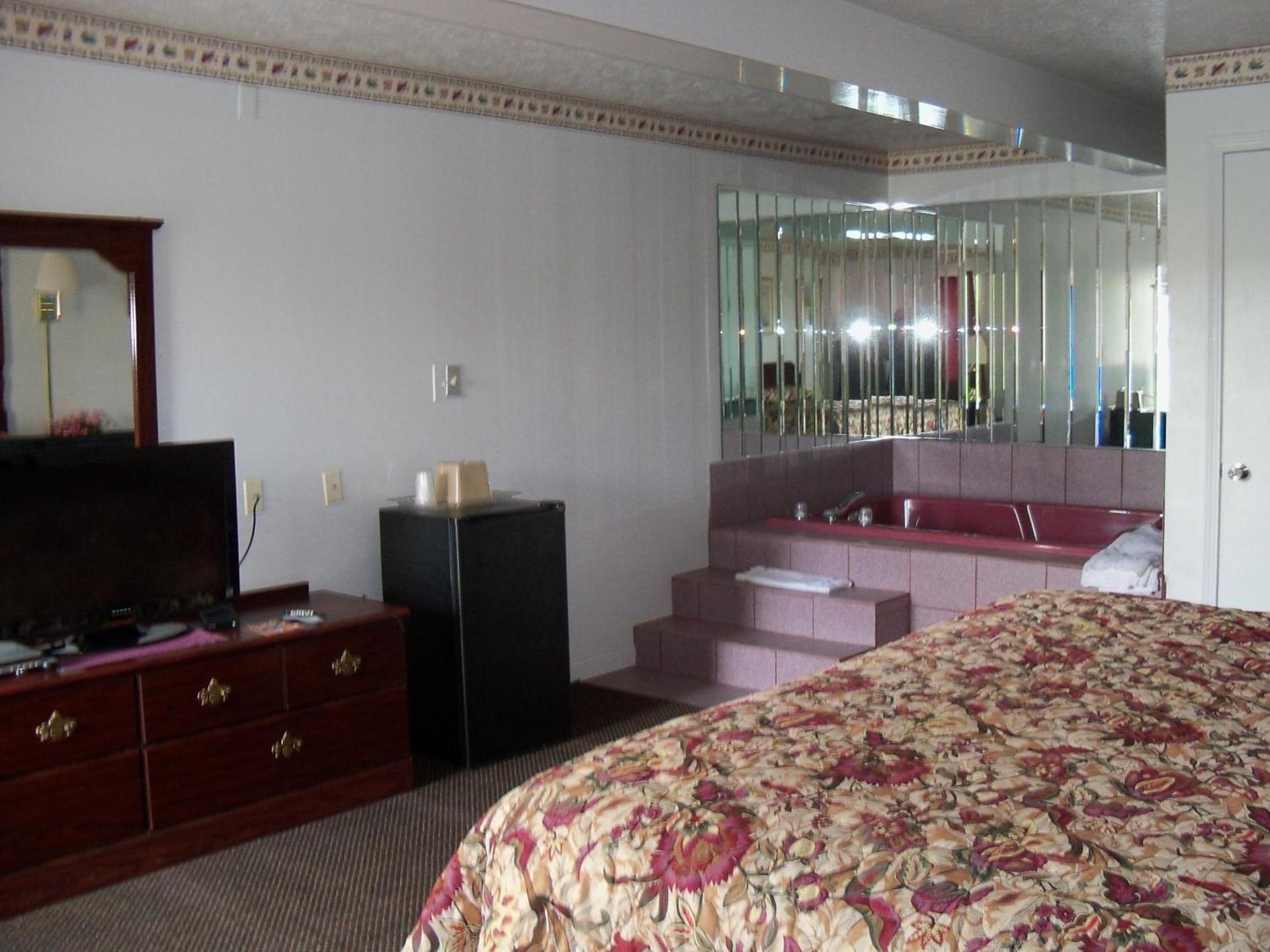 Valley Motel Pittsburgh photo 16