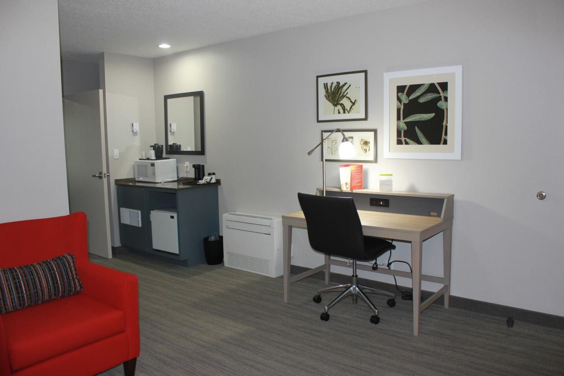Country Inn & Suites by Radisson, Roanoke, VA photo 33