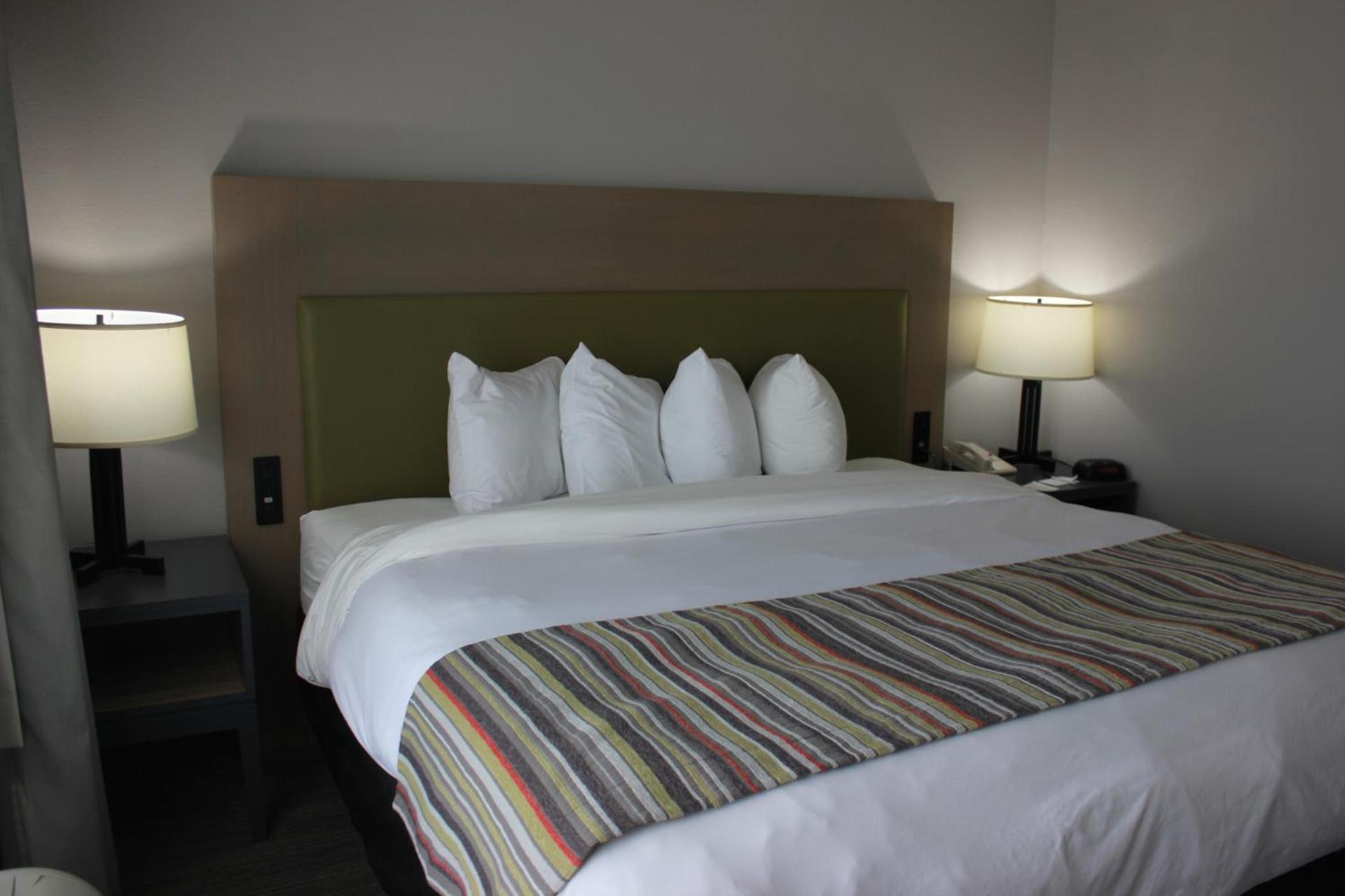 Country Inn & Suites by Radisson, Roanoke, VA photo 30
