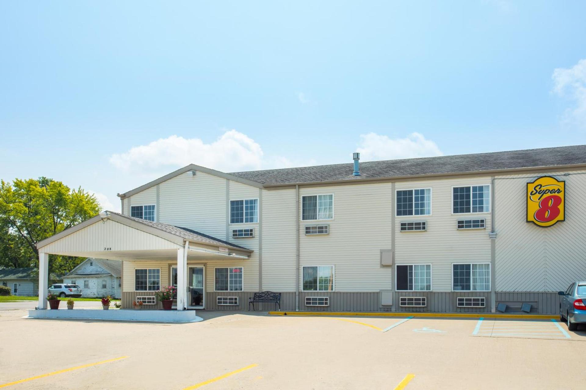 Super 8 by Wyndham Sweet Springs photo 26