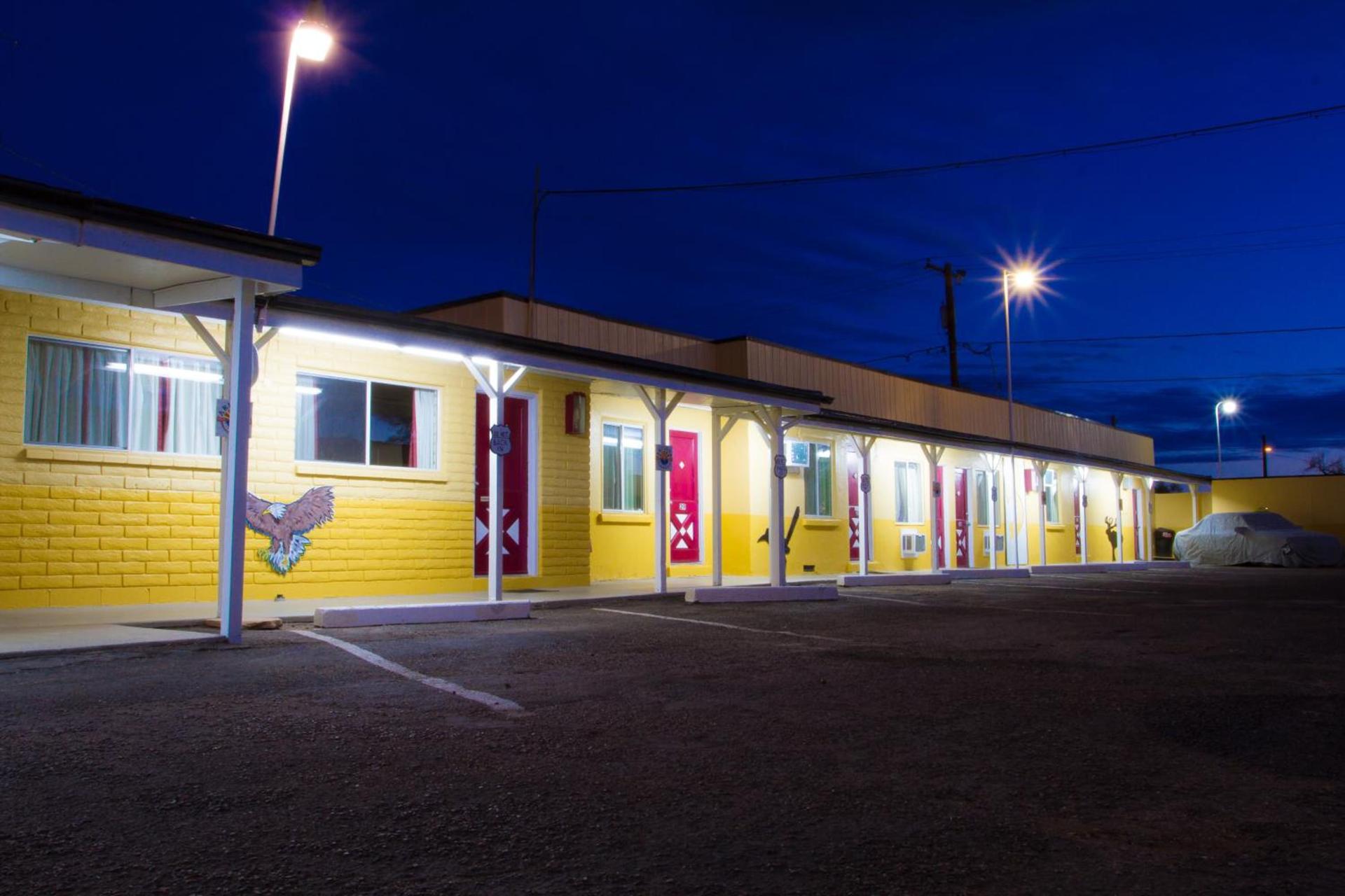 Brad's Desert Inn photo 31