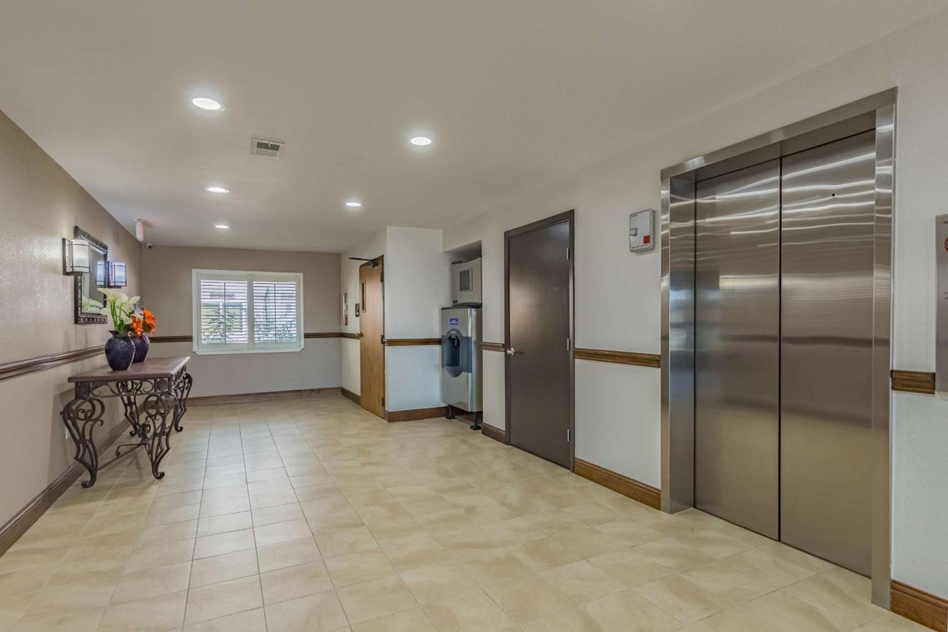 Studio 6-Plano, TX photo 19