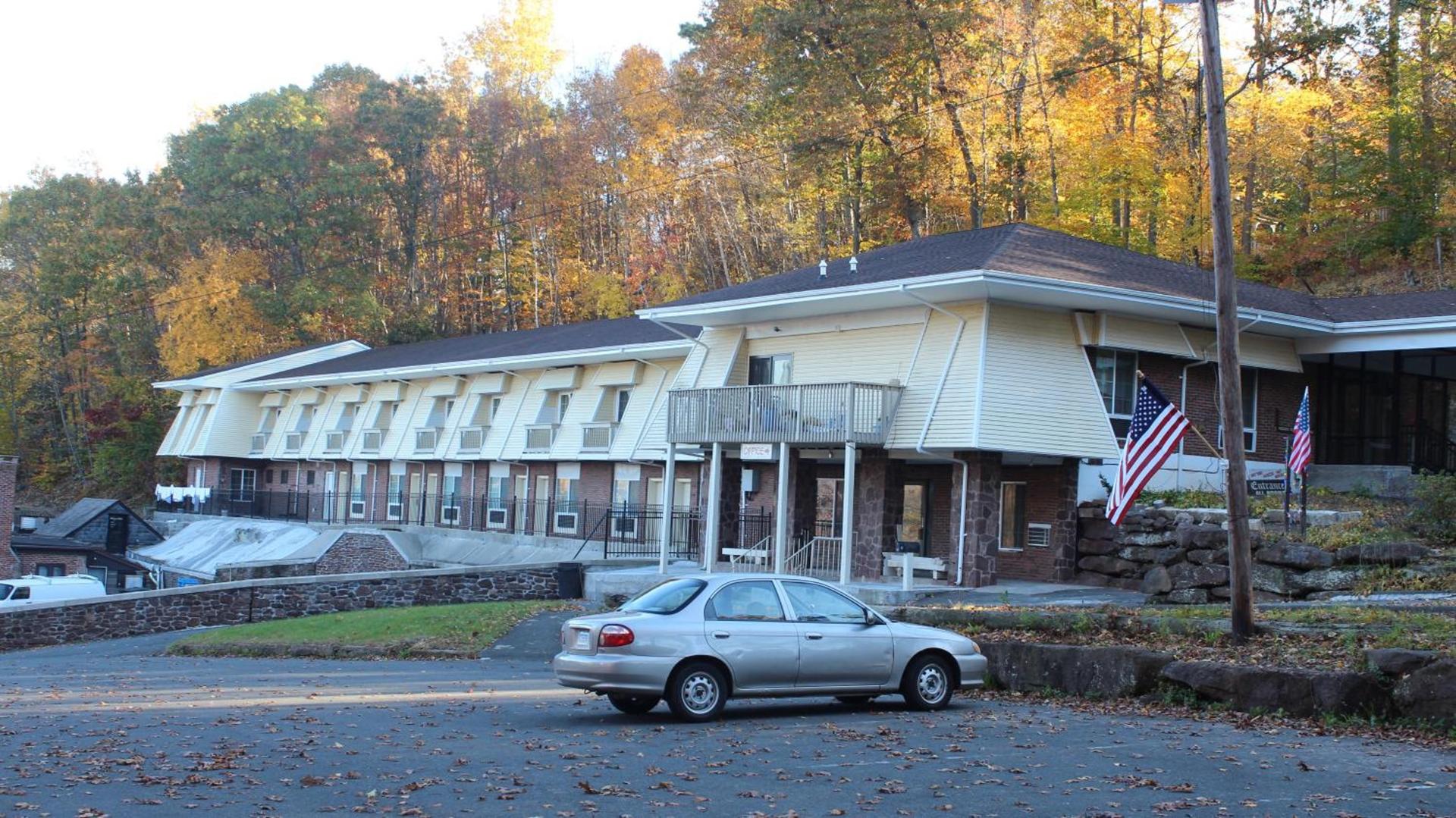Passport Inn and Suites - Middletown photo 12