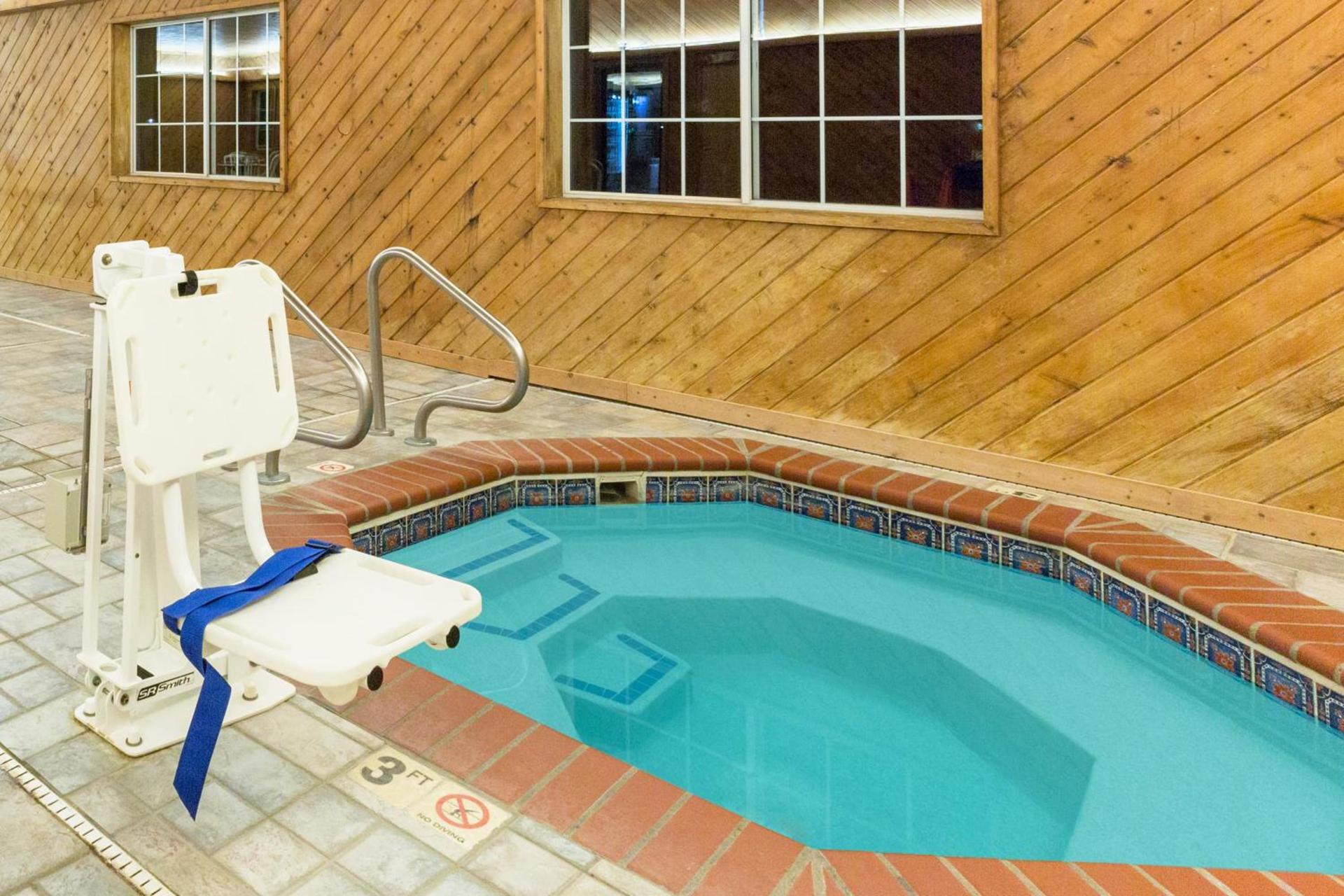 Super 8 by Wyndham Clarinda photo 18