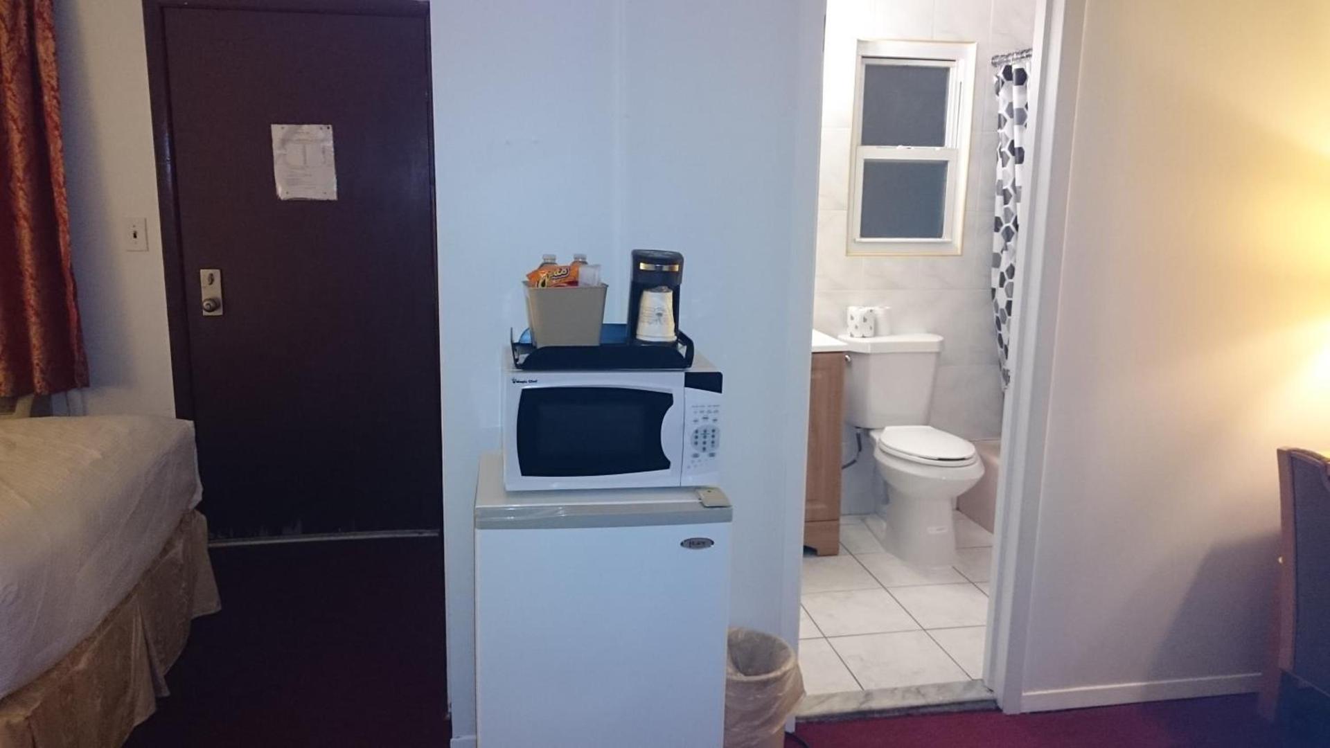 Greenview Inn Riverhead photo 4
