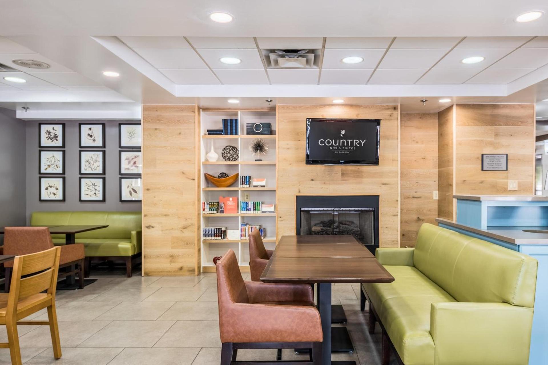 Country Inn & Suites by Radisson, Cookeville, TN photo 67