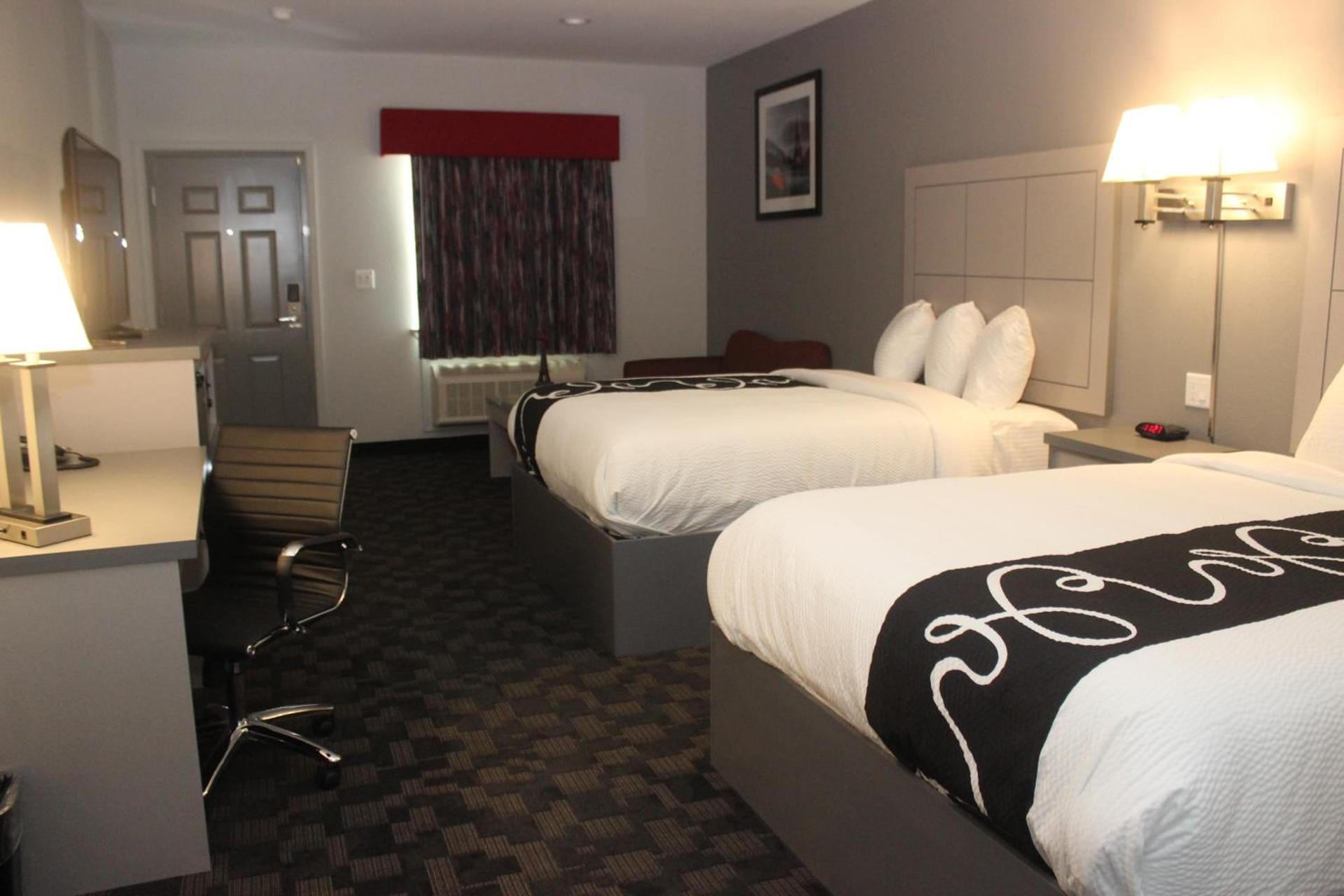 Paris Inn & Suites photo 9