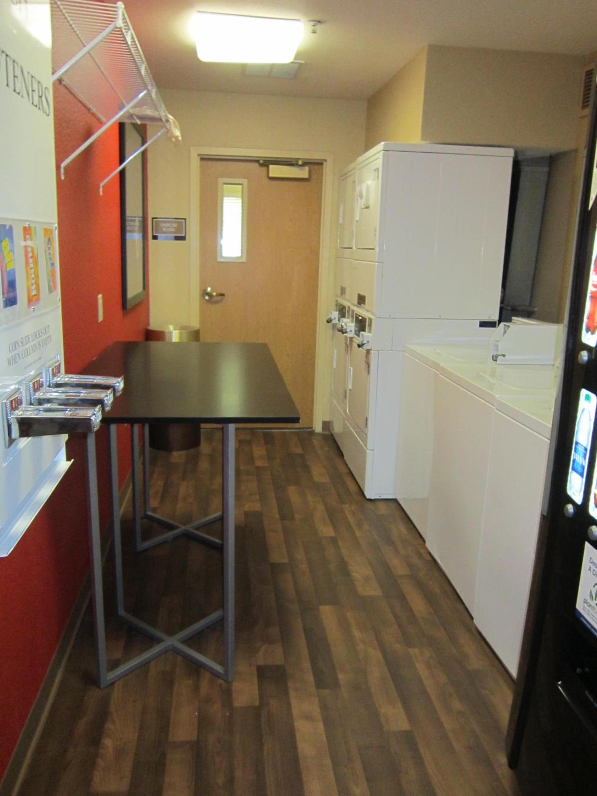 Extended Stay America Suites - Pleasanton - Chabot Dr photo 63