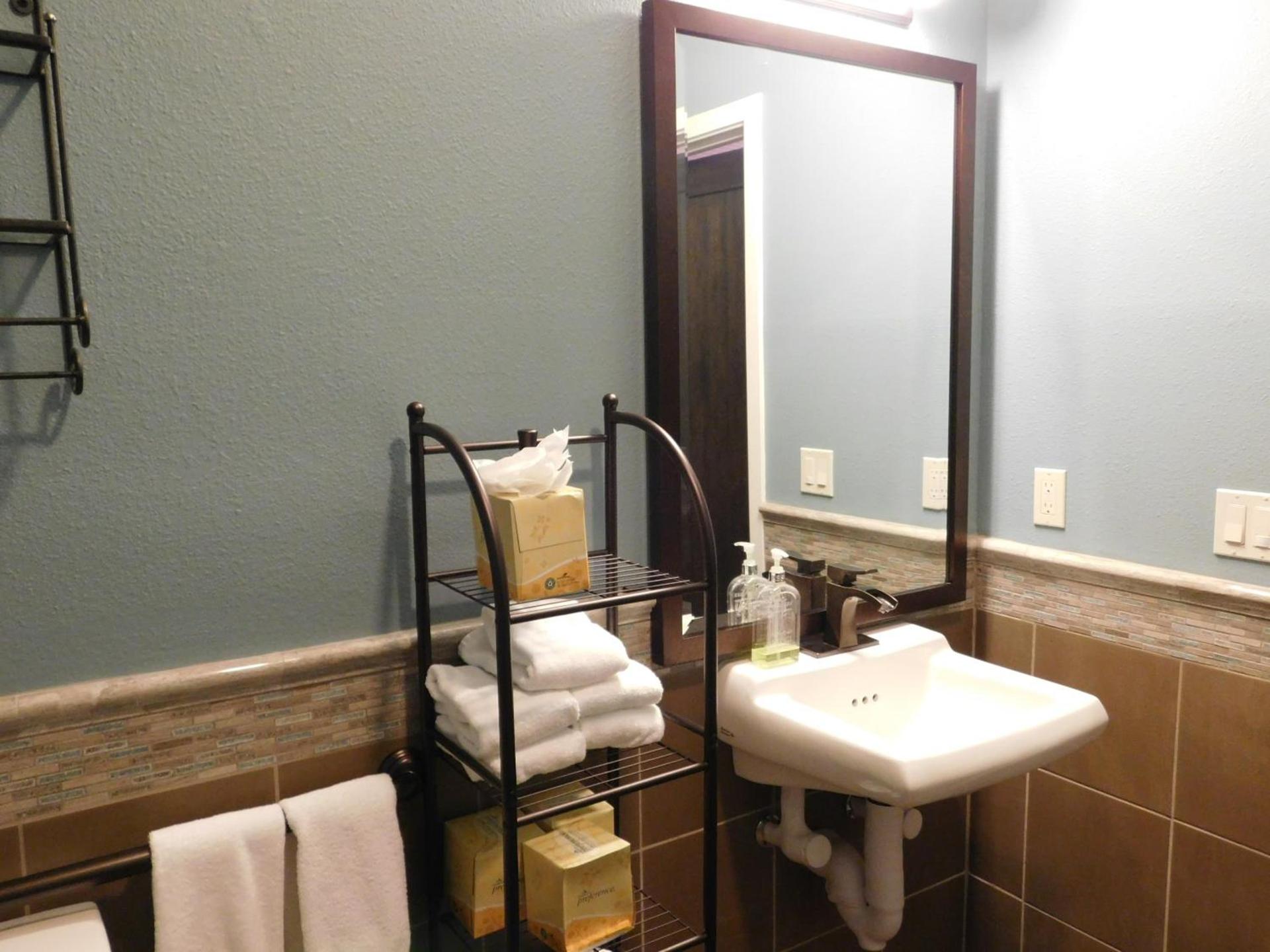Wave Street Inn photo 6
