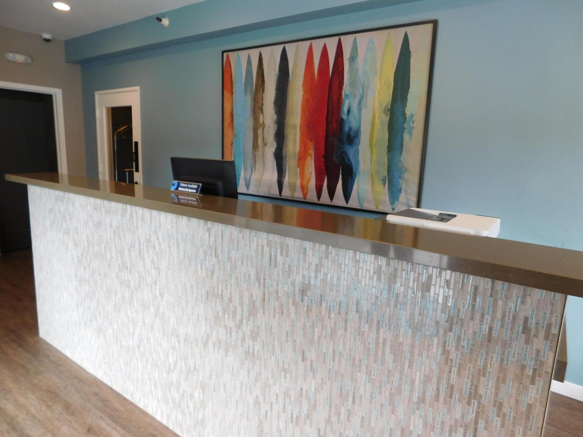 Wave Street Inn photo 11