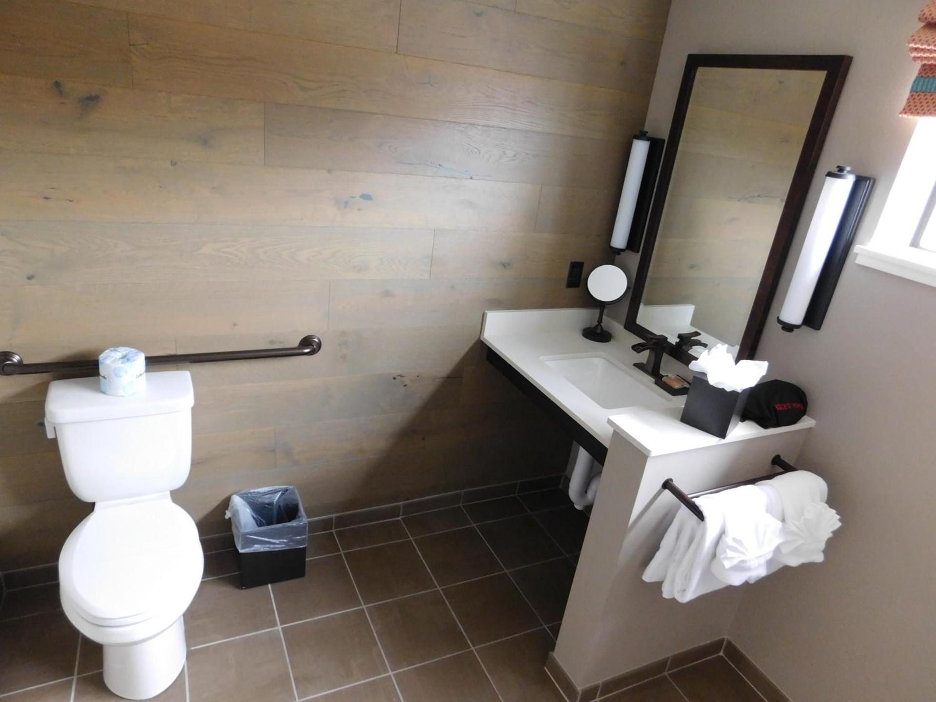 Wave Street Inn photo 15