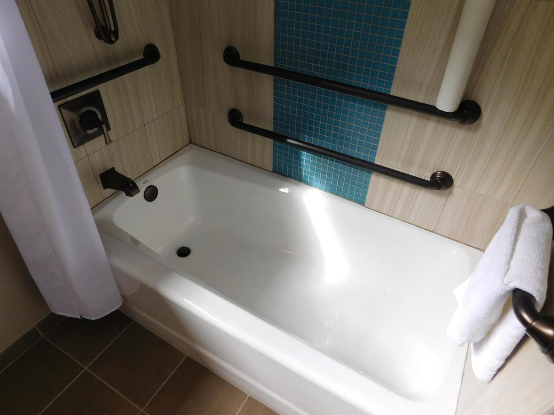 Wave Street Inn photo 17