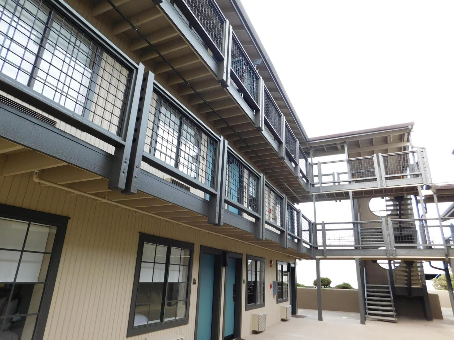Wave Street Inn photo 27