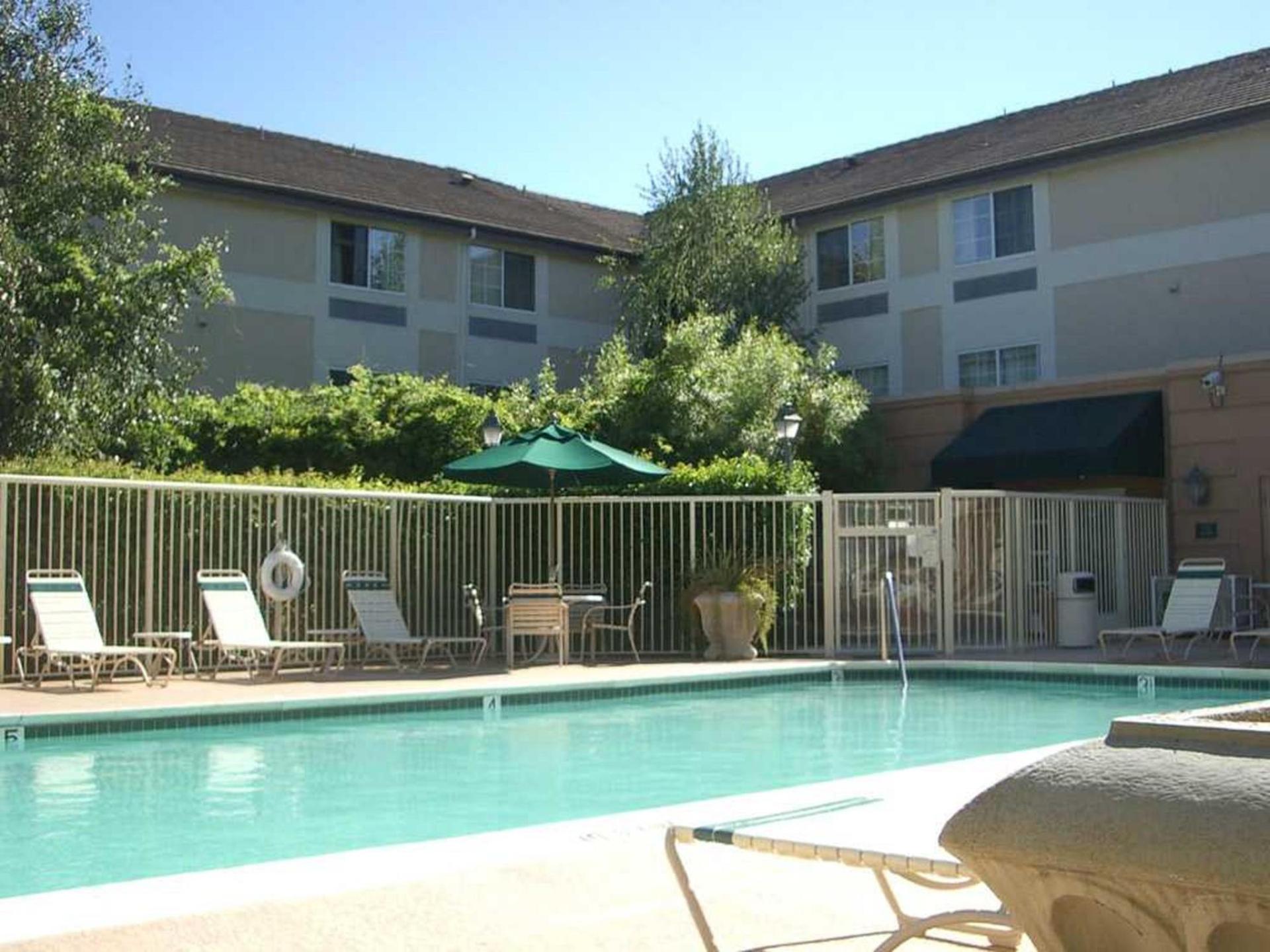 Extended Stay America Suites - Pleasanton - Chabot Dr photo 59