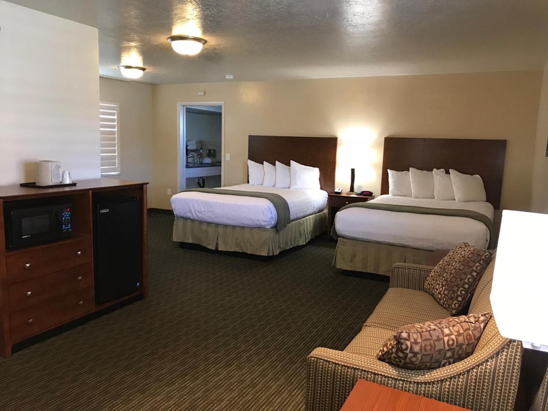 Dinosaur Inn & Suites photo 19