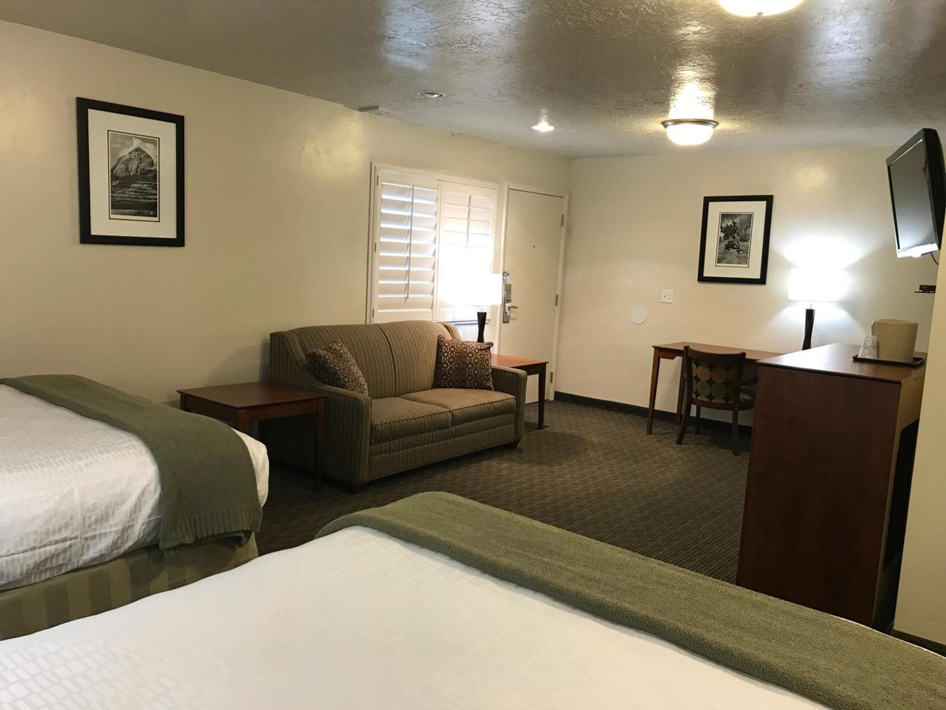 Dinosaur Inn & Suites photo 35