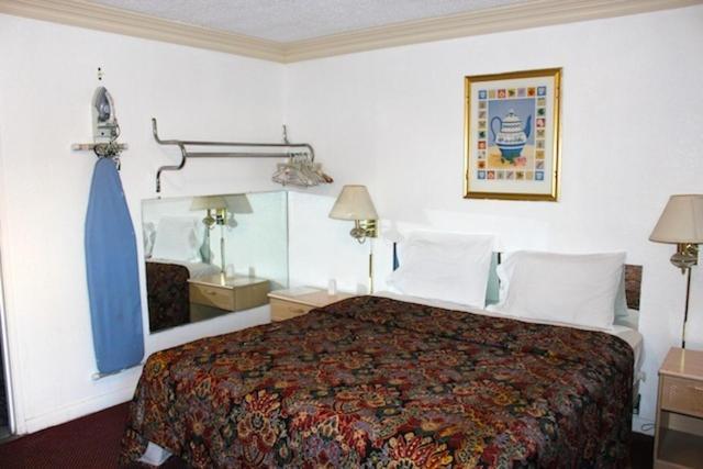 Beacon Motel photo 2