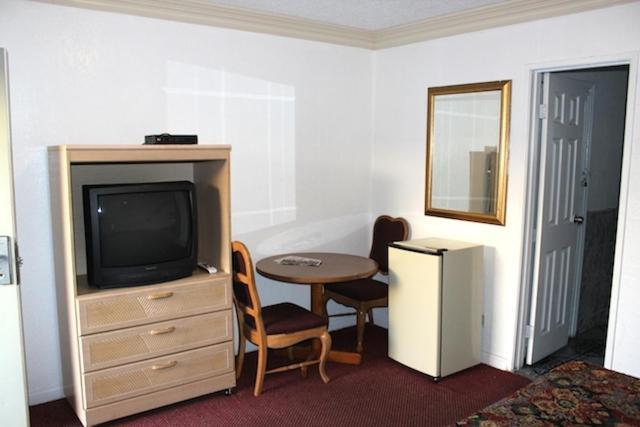 Beacon Motel photo 6