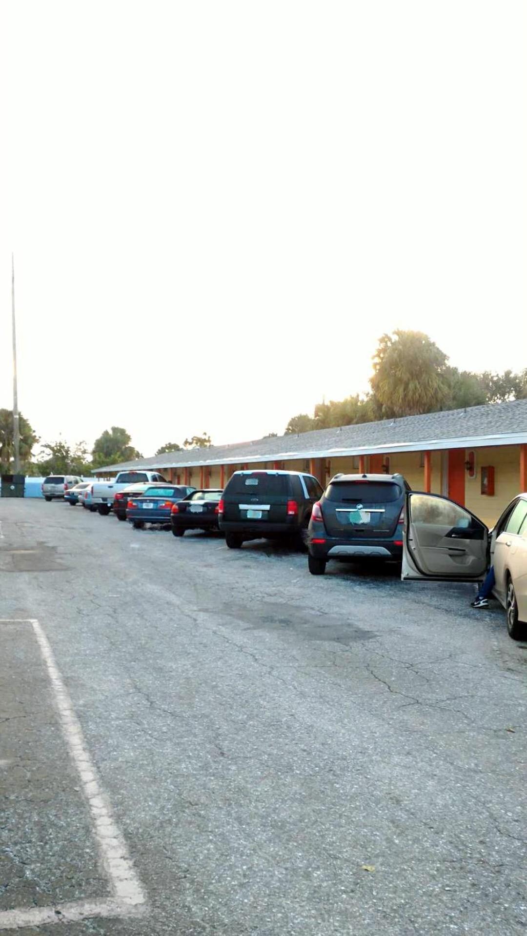 Sunset Inn- Fort Pierce, FL photo 44