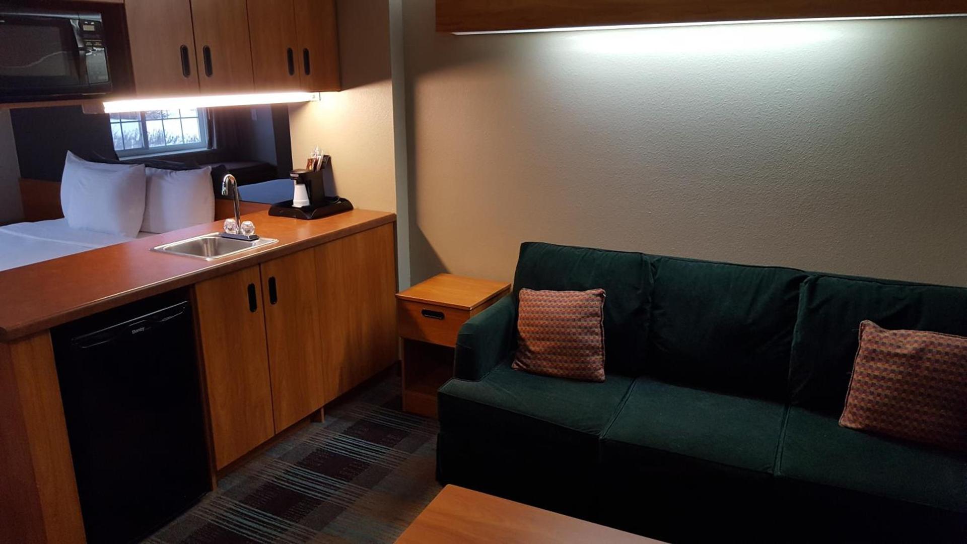 Microtel Inn & Suites by Wyndham Bozeman photo 16