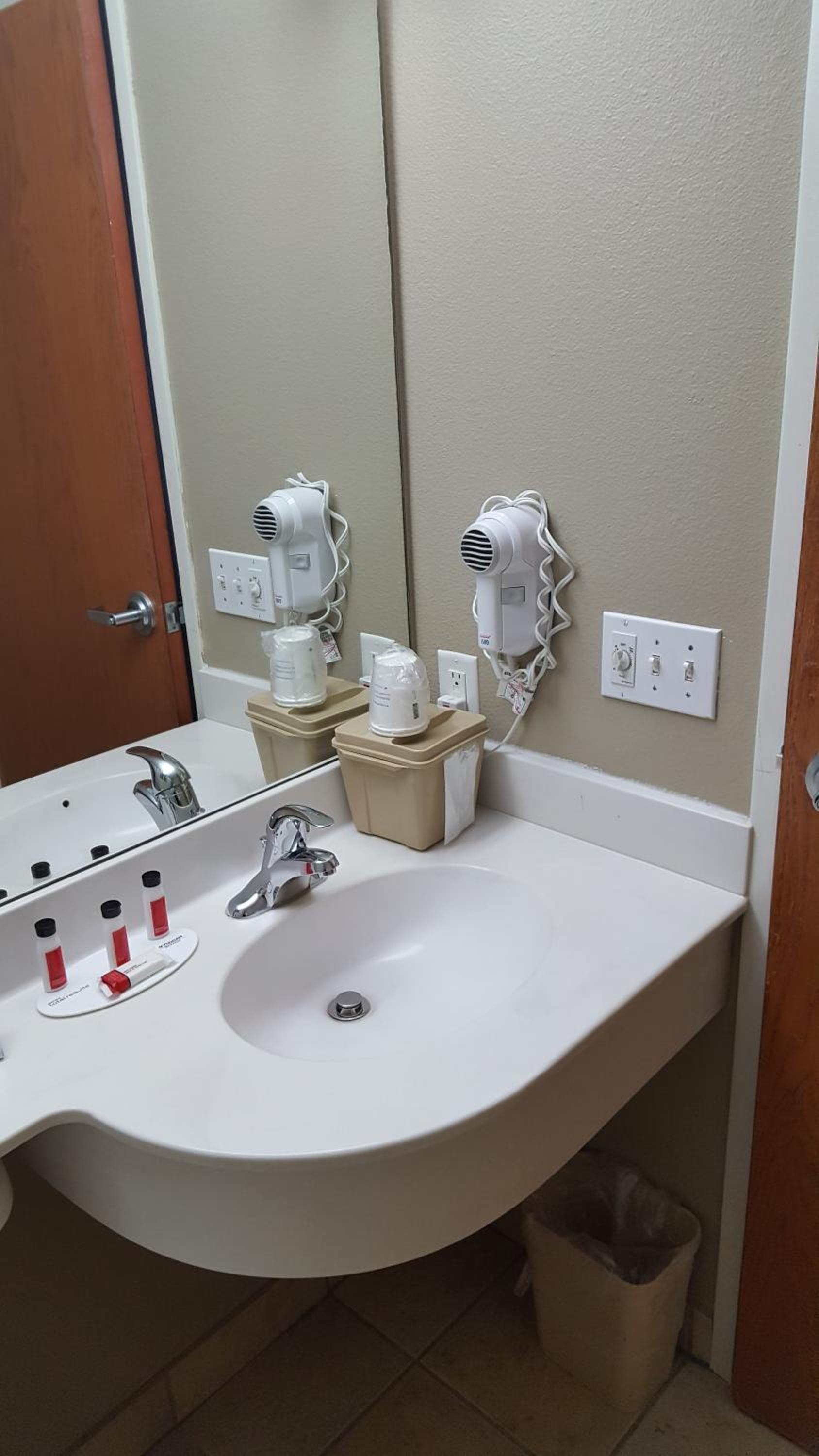 Microtel Inn & Suites by Wyndham Bozeman photo 42