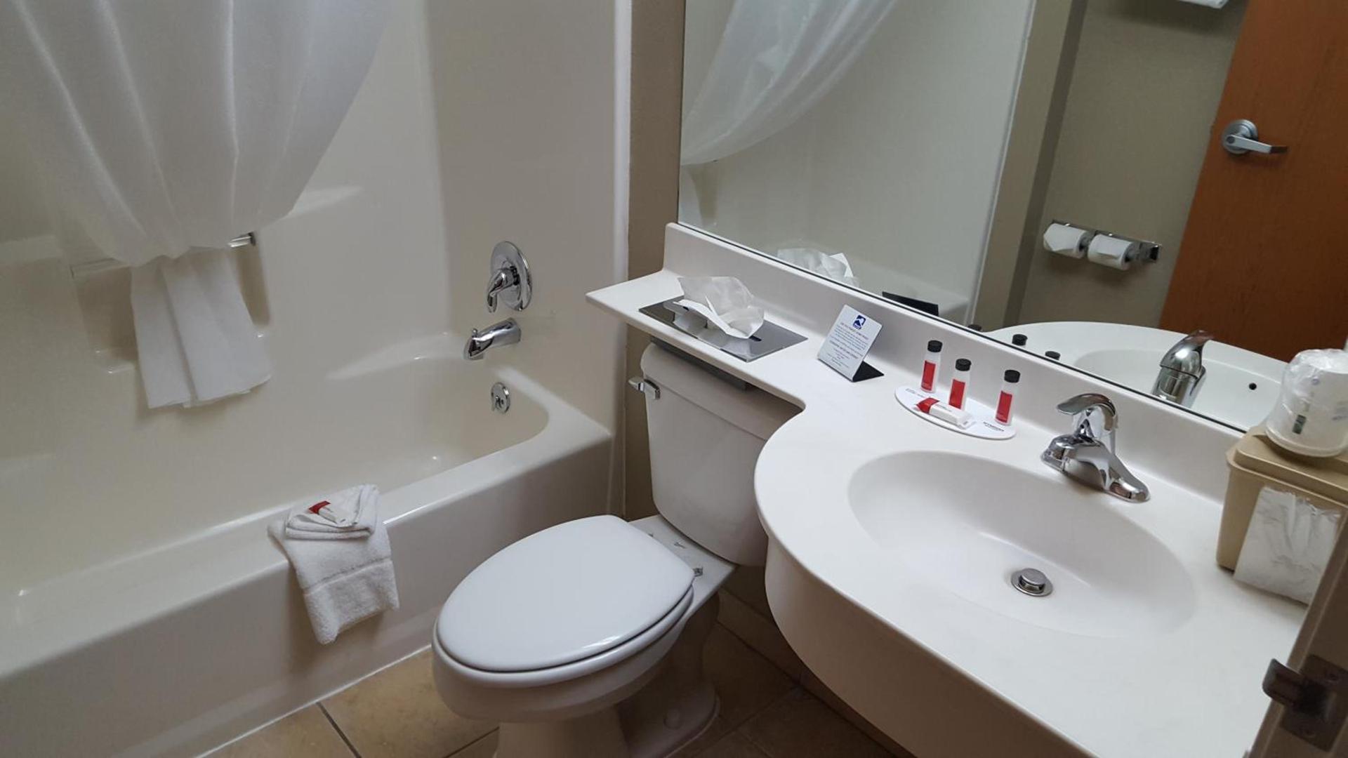 Microtel Inn & Suites by Wyndham Bozeman photo 15
