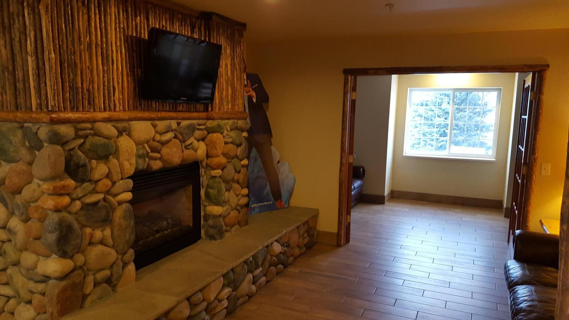 Microtel Inn & Suites by Wyndham Bozeman photo 54