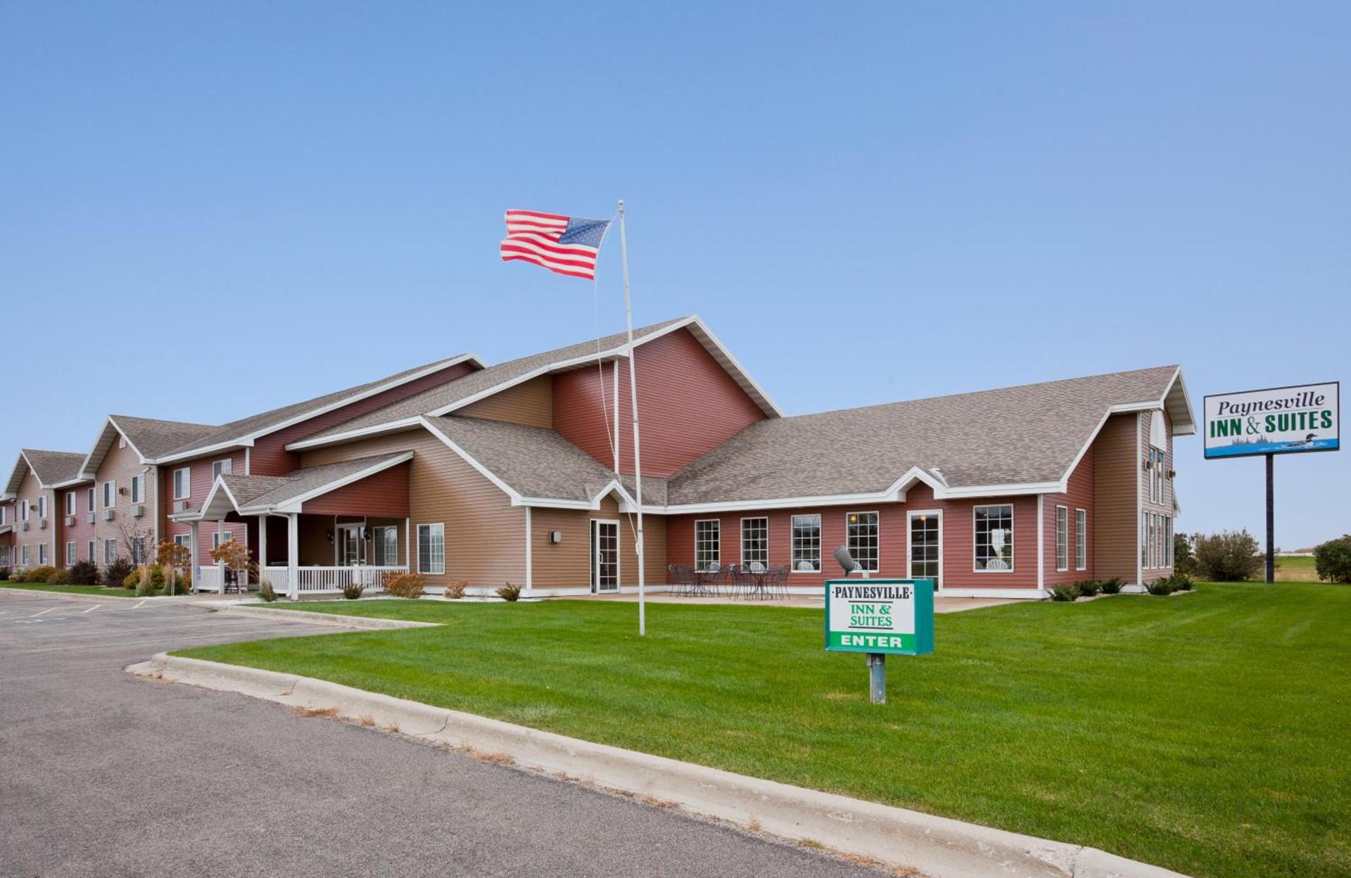 Paynesville Inn & Suites photo 10