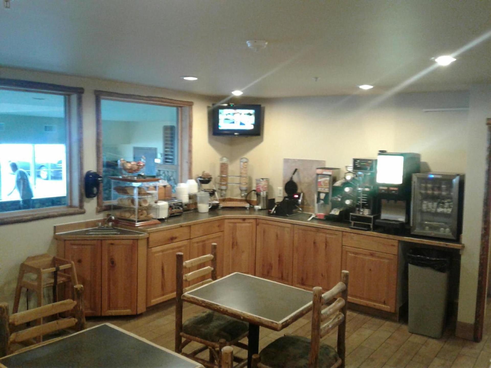 Microtel Inn & Suites by Wyndham Bozeman photo 22