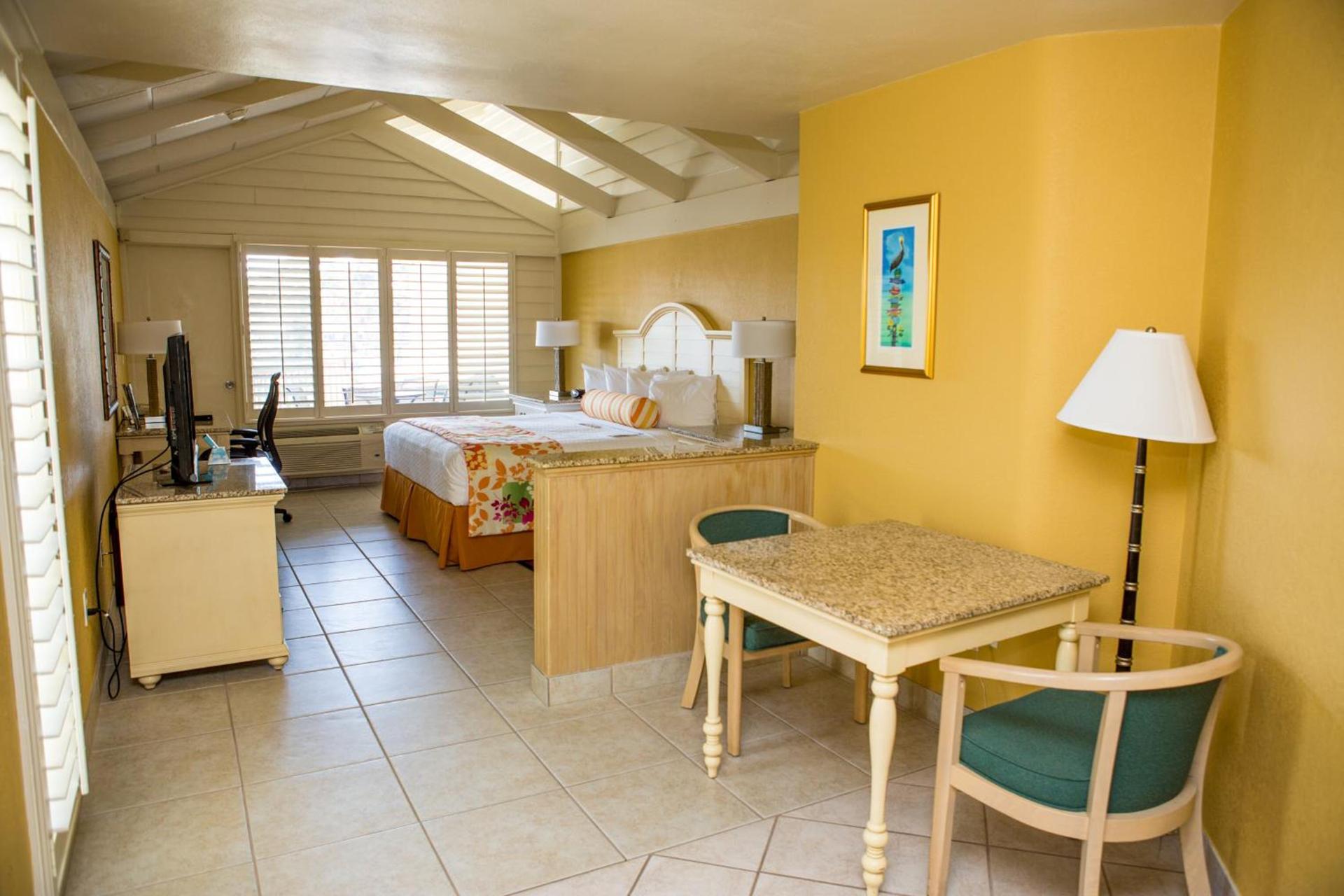 Best Western Plus Yacht Harbor Inn photo 35