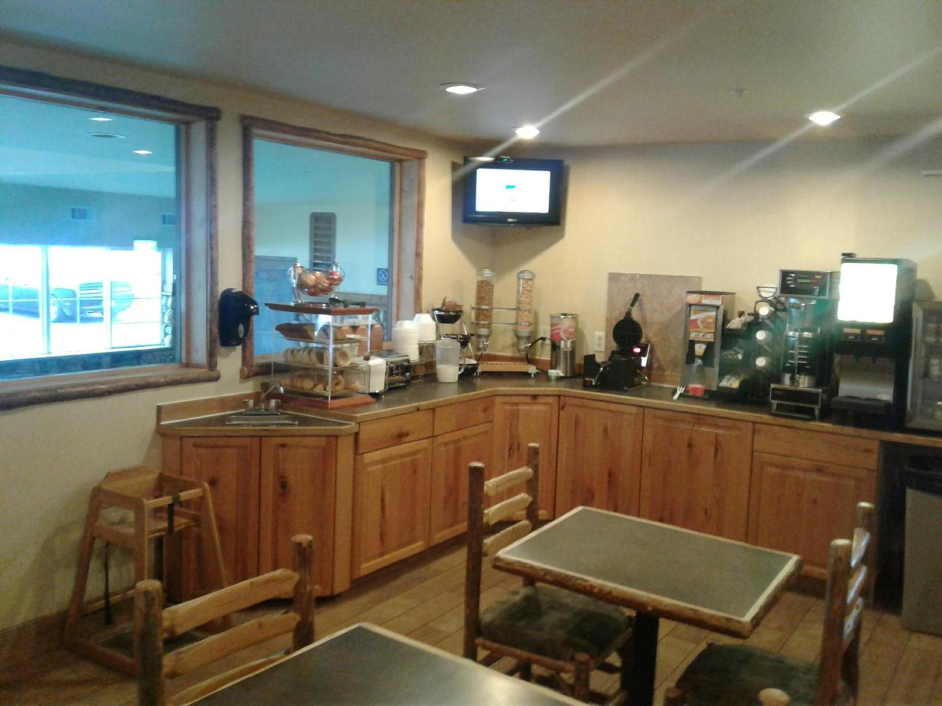 Microtel Inn & Suites by Wyndham Bozeman photo 57