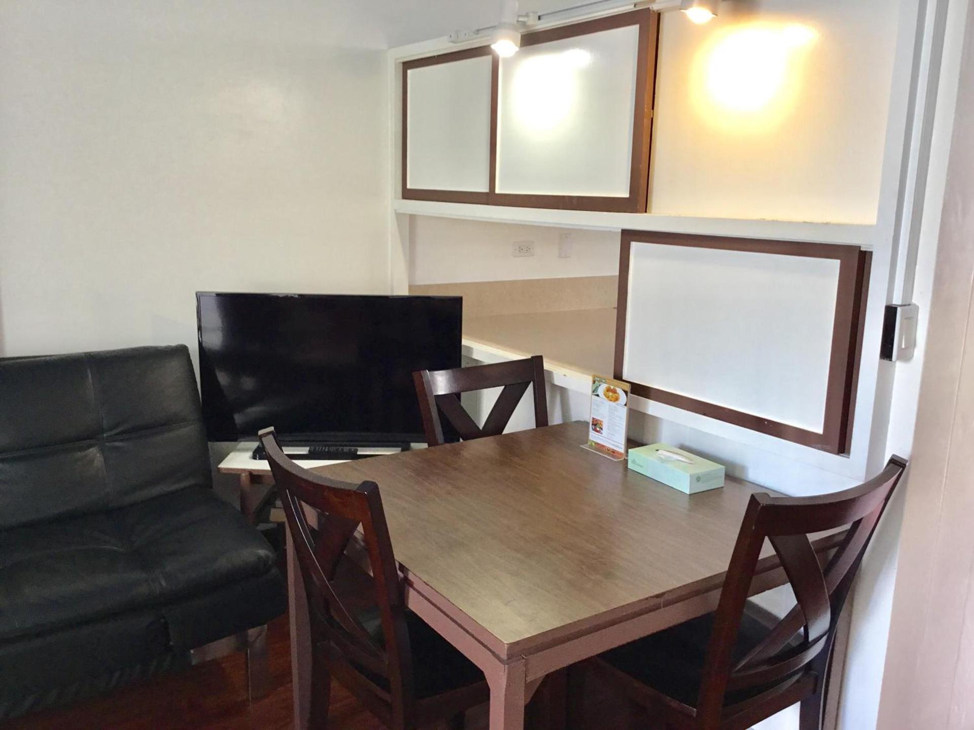 Holiday Surf Hotel (with full kitchen) photo 80