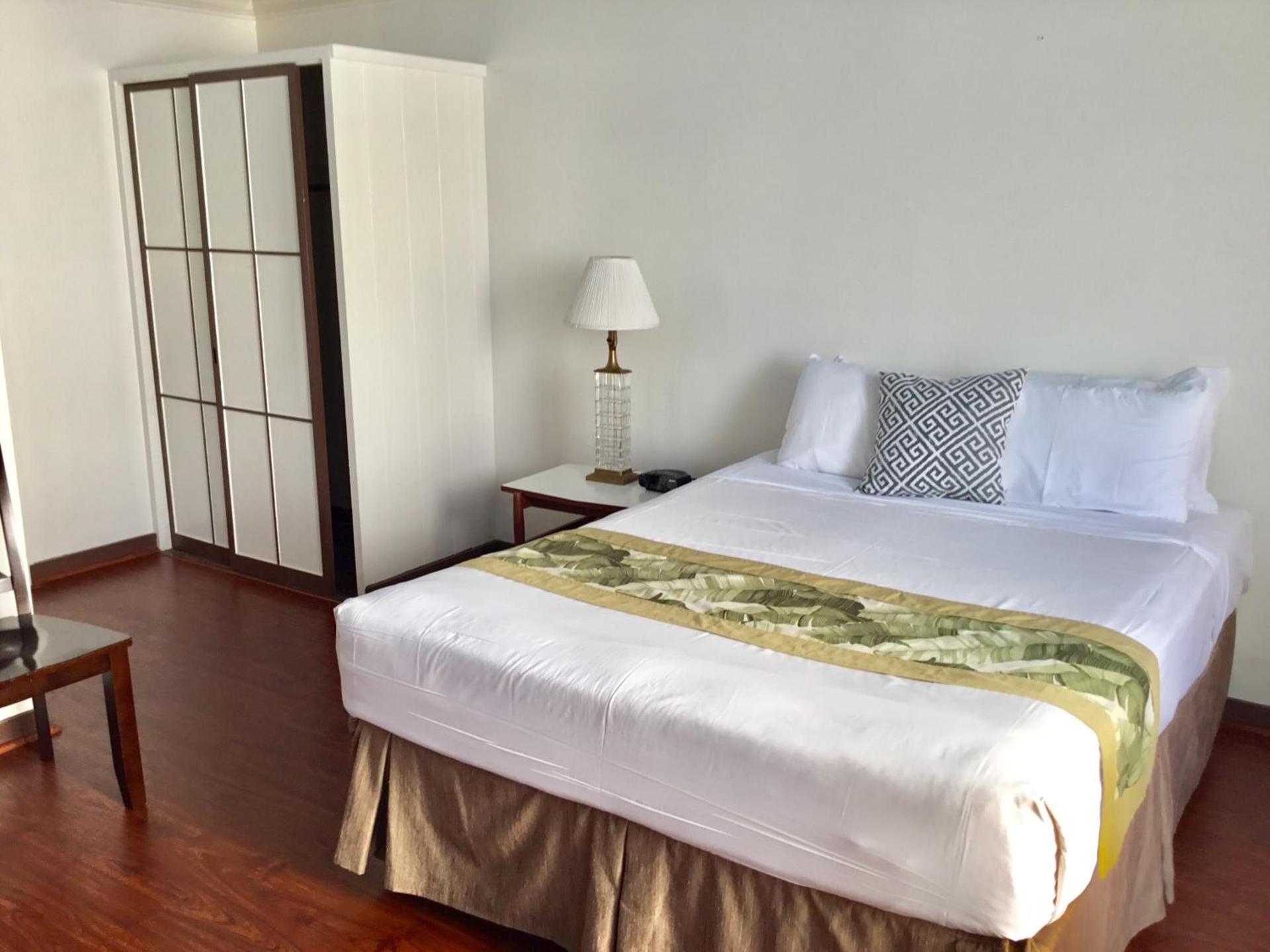 Holiday Surf Hotel (with full kitchen) photo 87