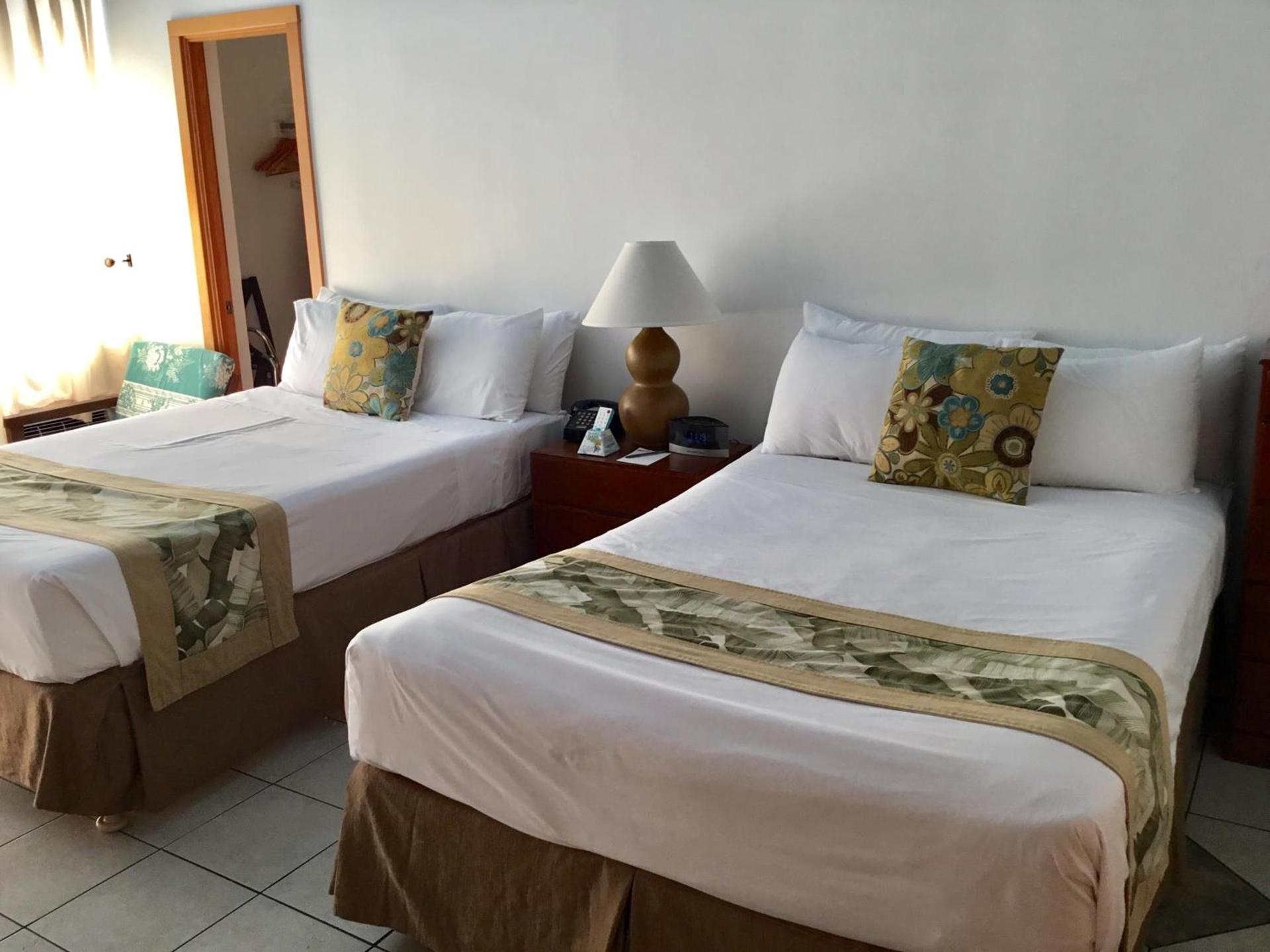 Holiday Surf Hotel (with full kitchen) photo 95