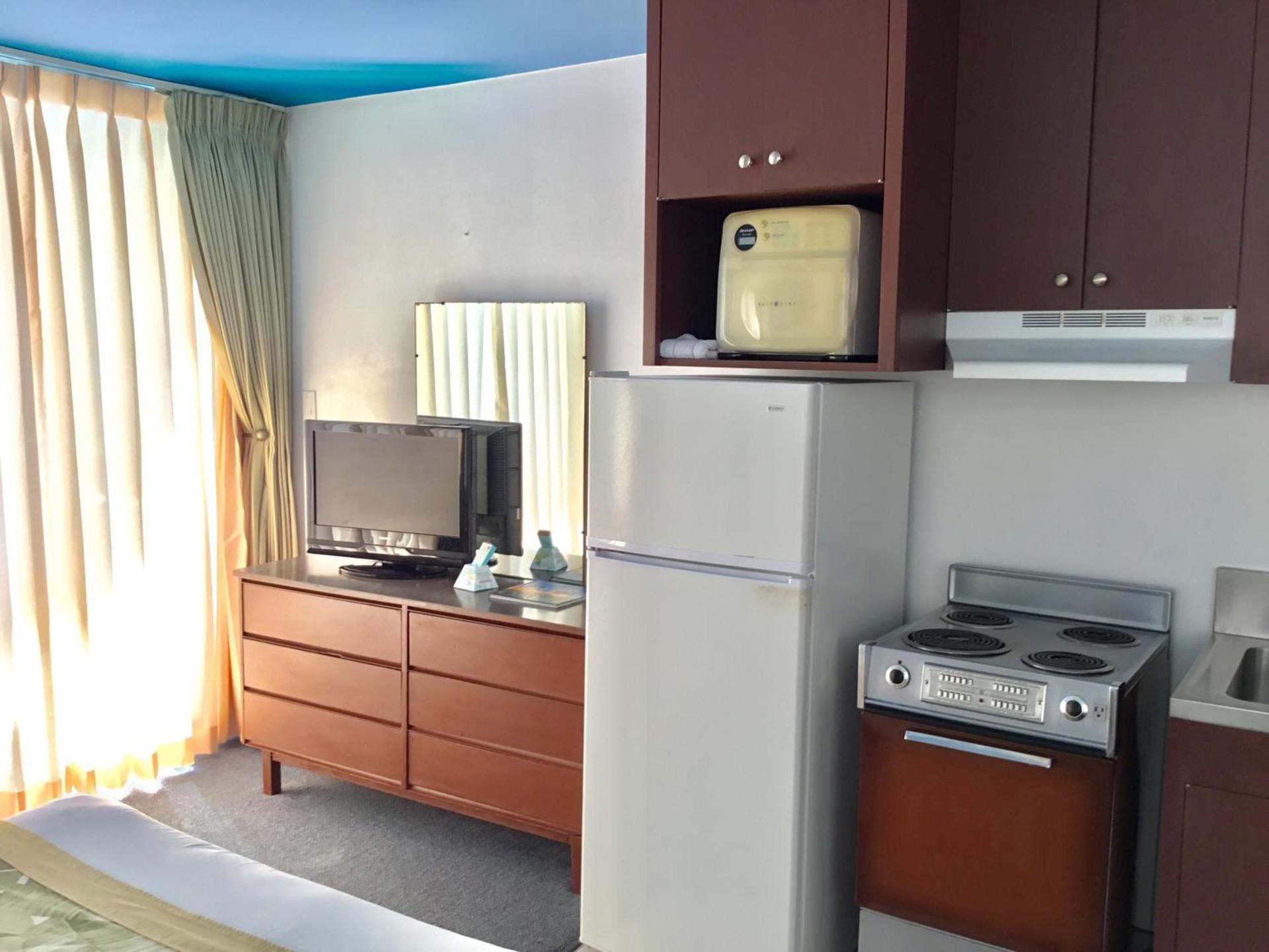 Holiday Surf Hotel (with full kitchen) photo 27