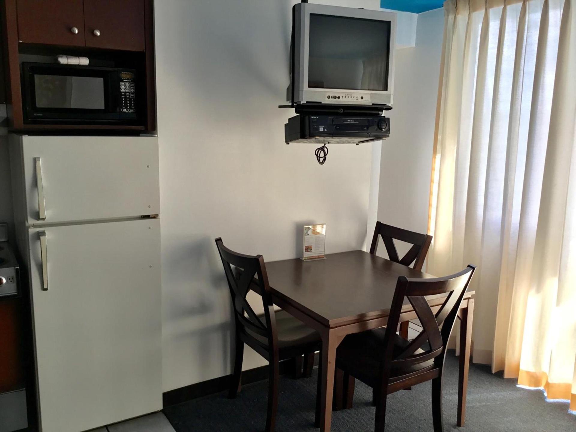 Holiday Surf Hotel (with full kitchen) photo 39