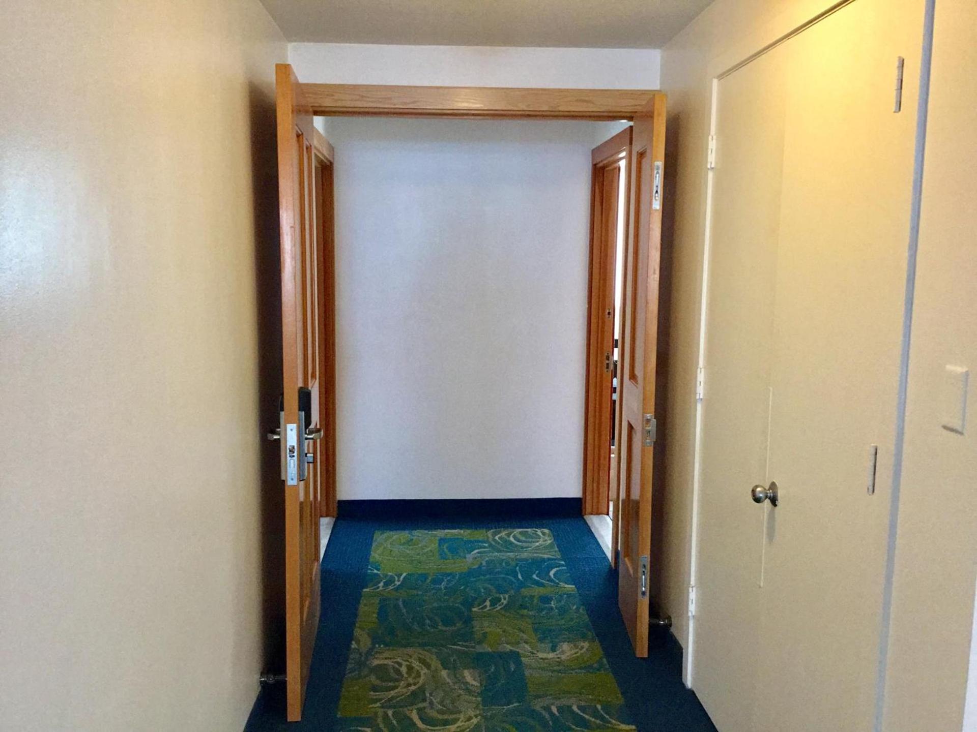 Holiday Surf Hotel (with full kitchen) photo 44