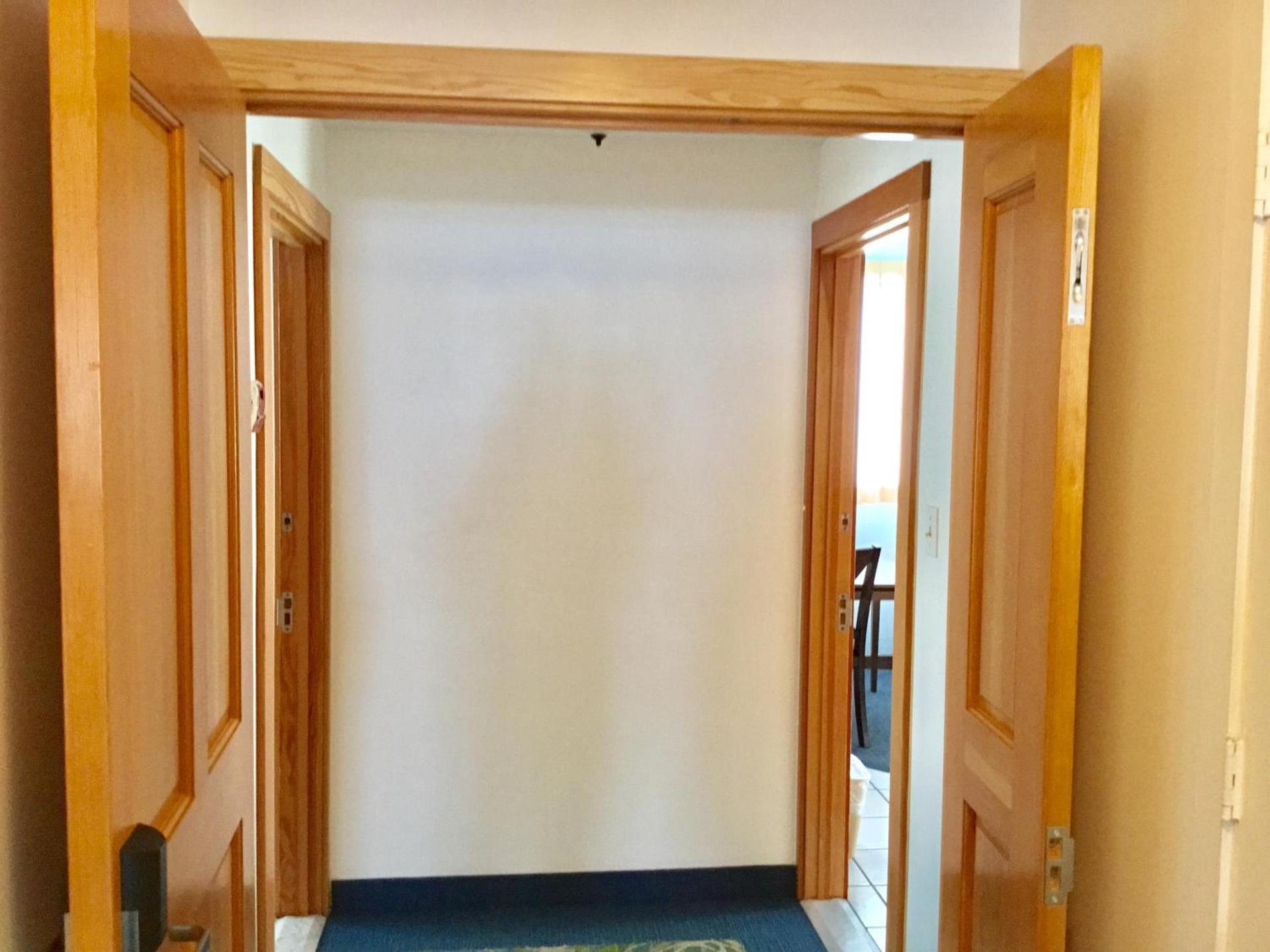 Holiday Surf Hotel (with full kitchen) photo 45