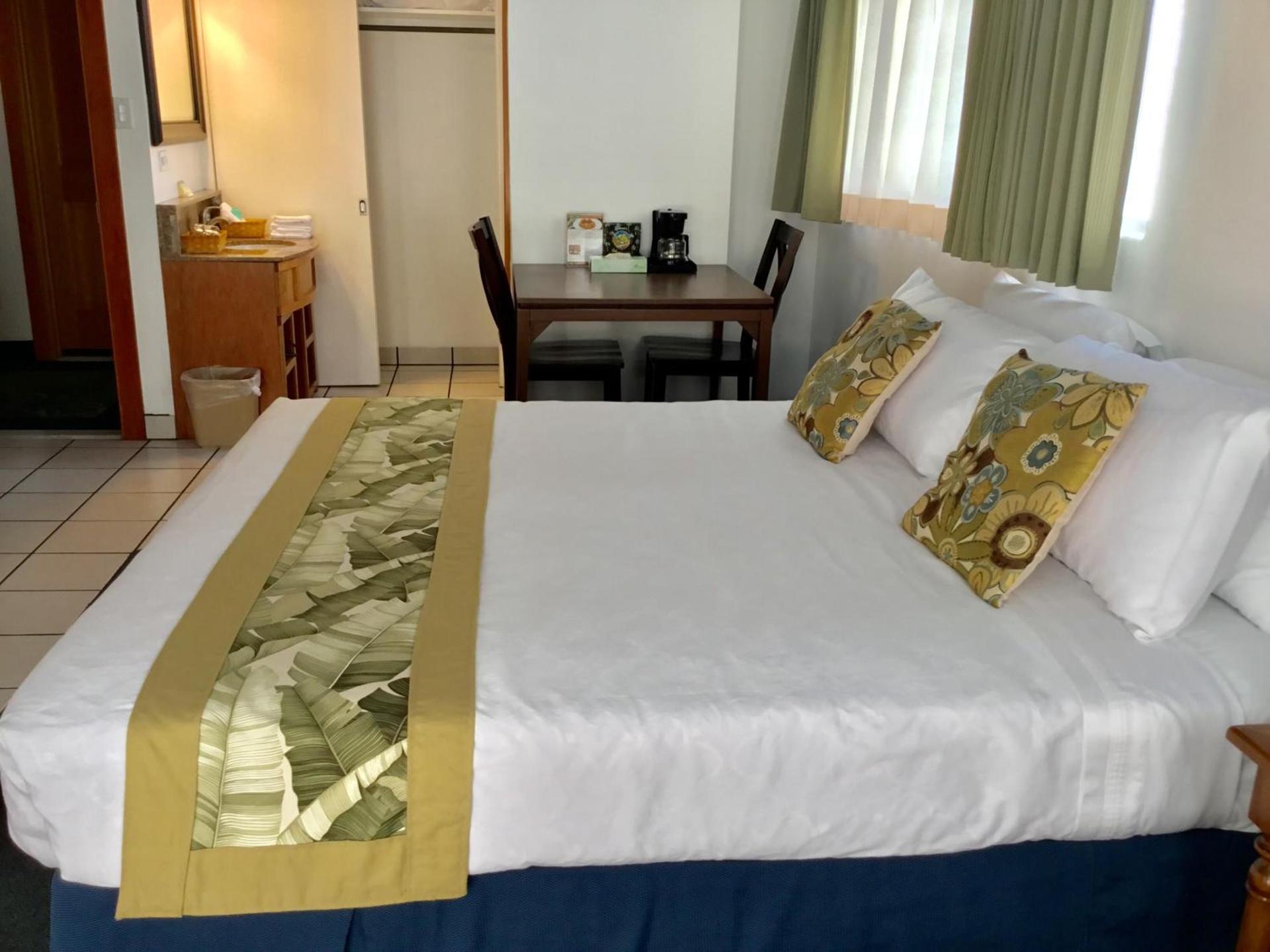 Holiday Surf Hotel (with full kitchen) photo 47