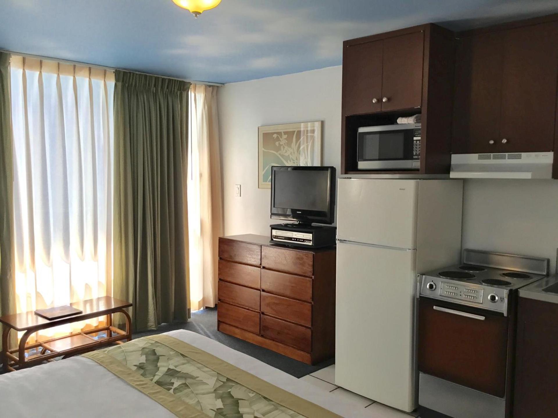 Holiday Surf Hotel (with full kitchen) photo 96