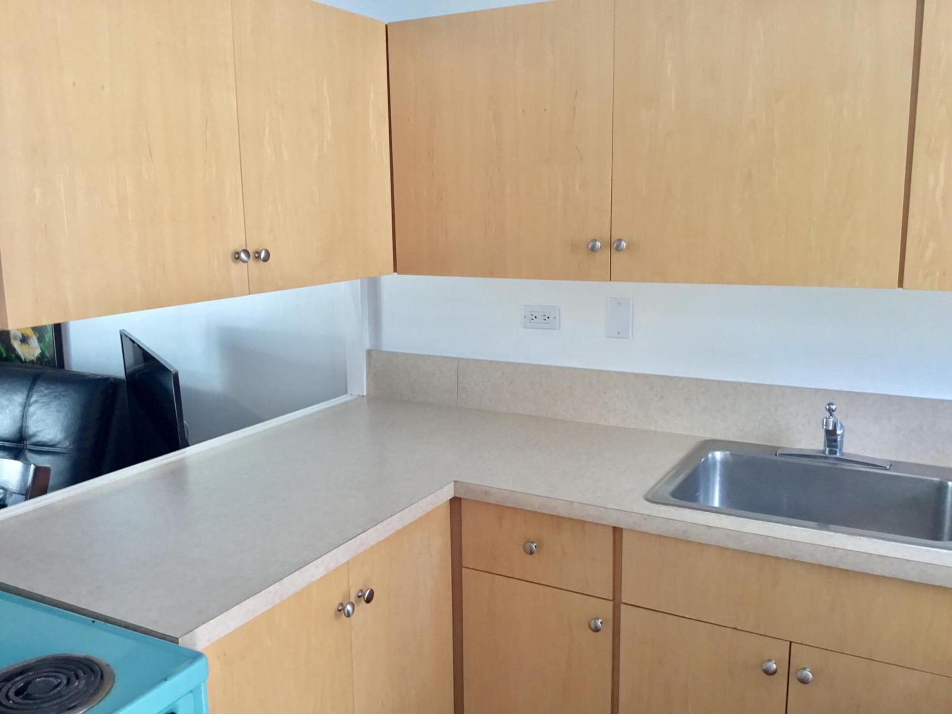 Holiday Surf Hotel (with full kitchen) photo 20