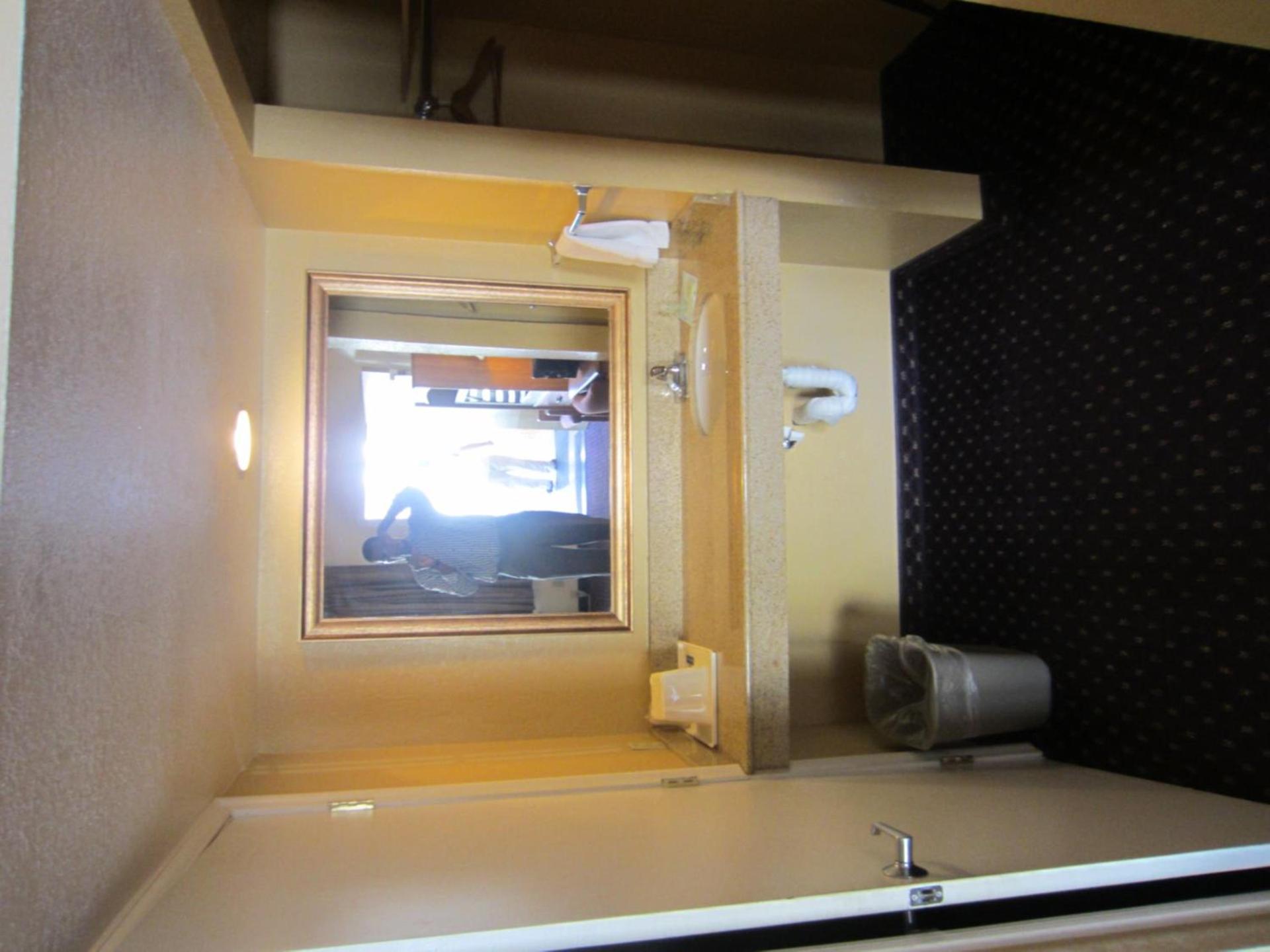 Northgate Motel photo 9
