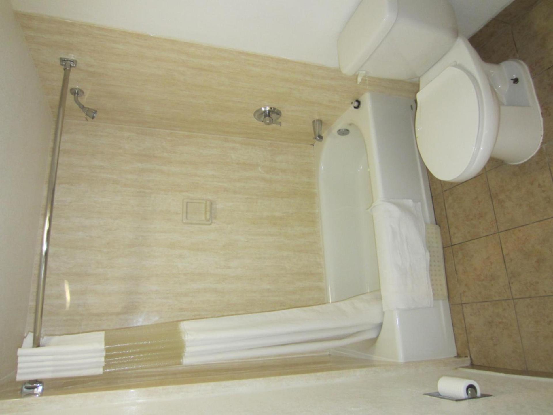Northgate Motel photo 10