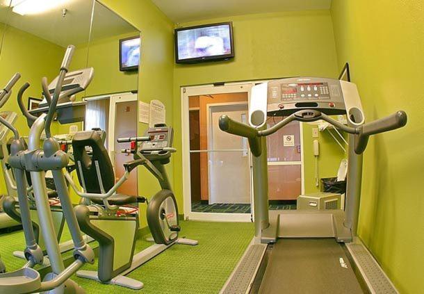 Fairfield Inn Suites Brunswick photo 2