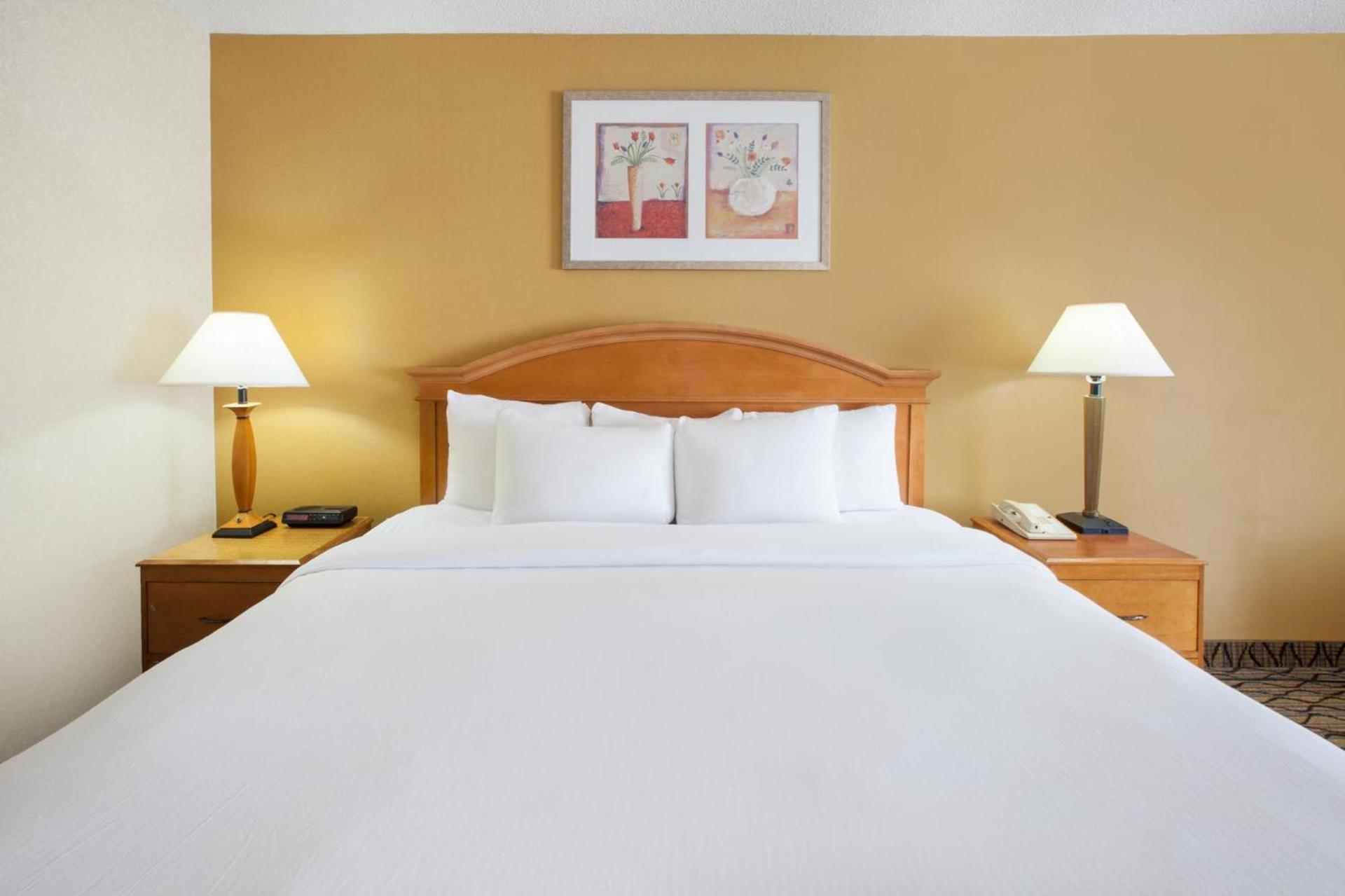 Americas Best Value Inn Canton photo 23
